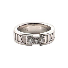 Tiffany & Co. Atlas Band Ring 18 Karat White Gold with Diamonds 4-47