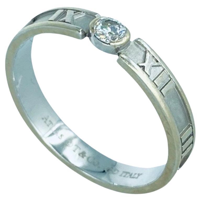 Tiffany & Co. Bague de fiançailles solitaire ou anneau en diamant de la collection Atlas