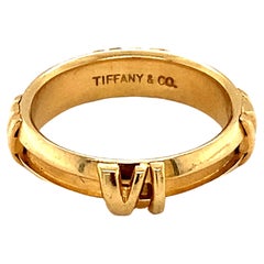 Tiffany & Co. Atlas Ring Band in 18 Karat Gold