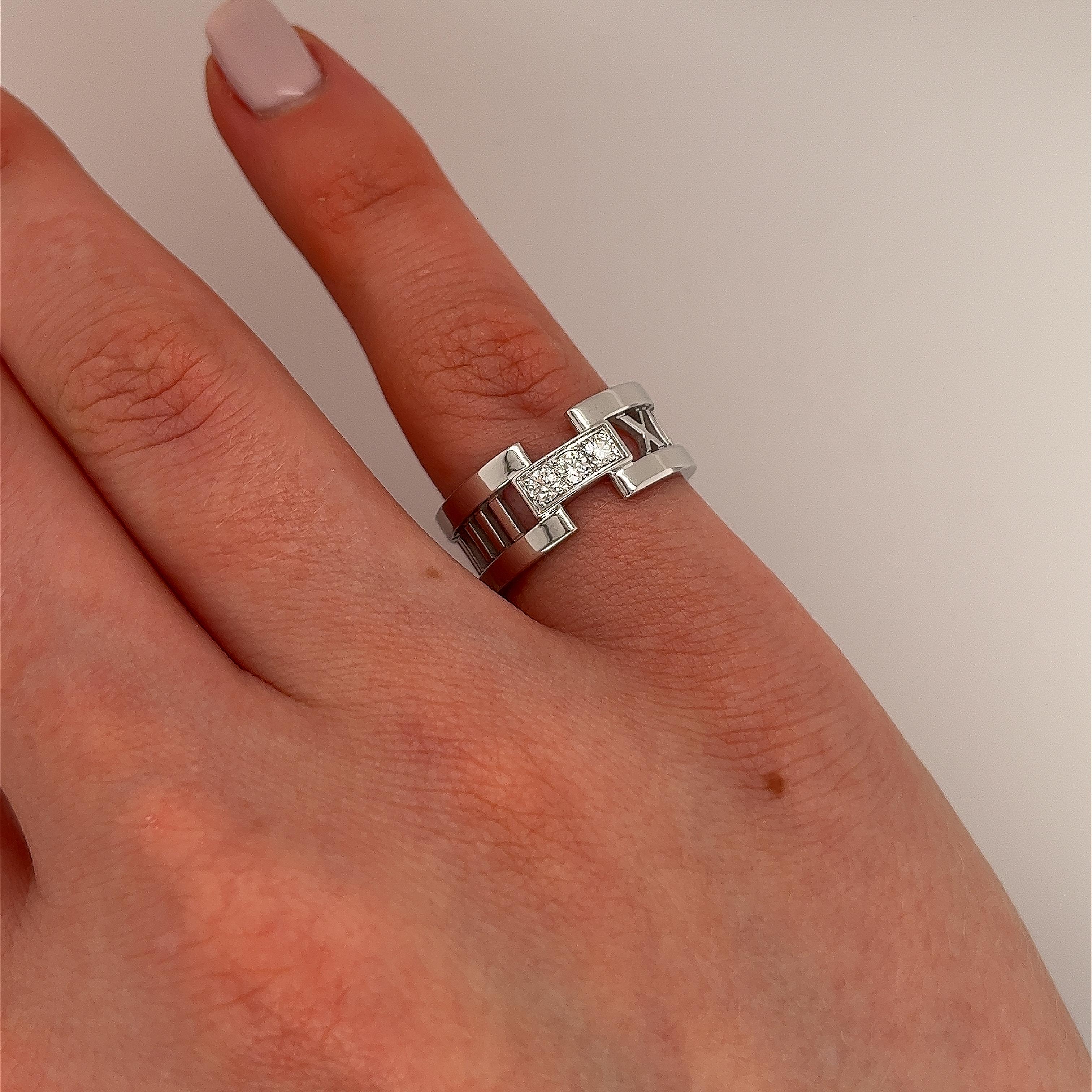 Tiffany & Co Atlas Ring in 18ct White Gold With Roman Numbers  4