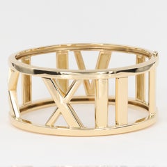 Tiffany & Co. Atlas Wide Bangle in 18 Karat Yellow Gold
