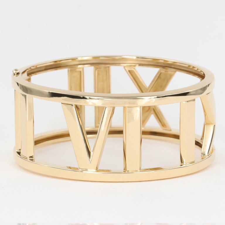 Tiffany and Co. Atlas Wide Bangle in 18 Karat Yellow Gold For Sale at ...