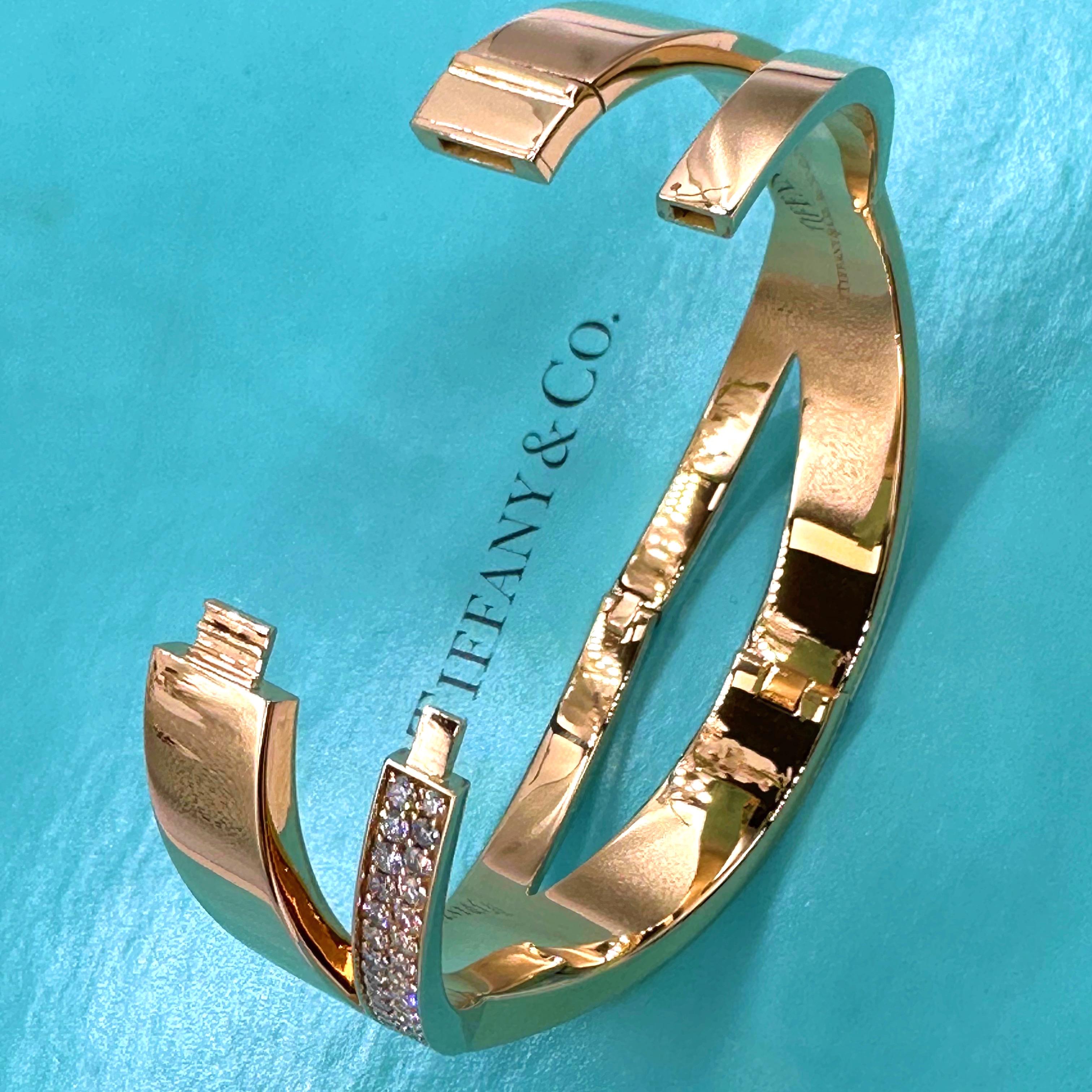 Tiffany & Co. Atlas Wide X 2.27 tcw Diamond Bangle Bracelet 18kt Rose Gold For Sale 5