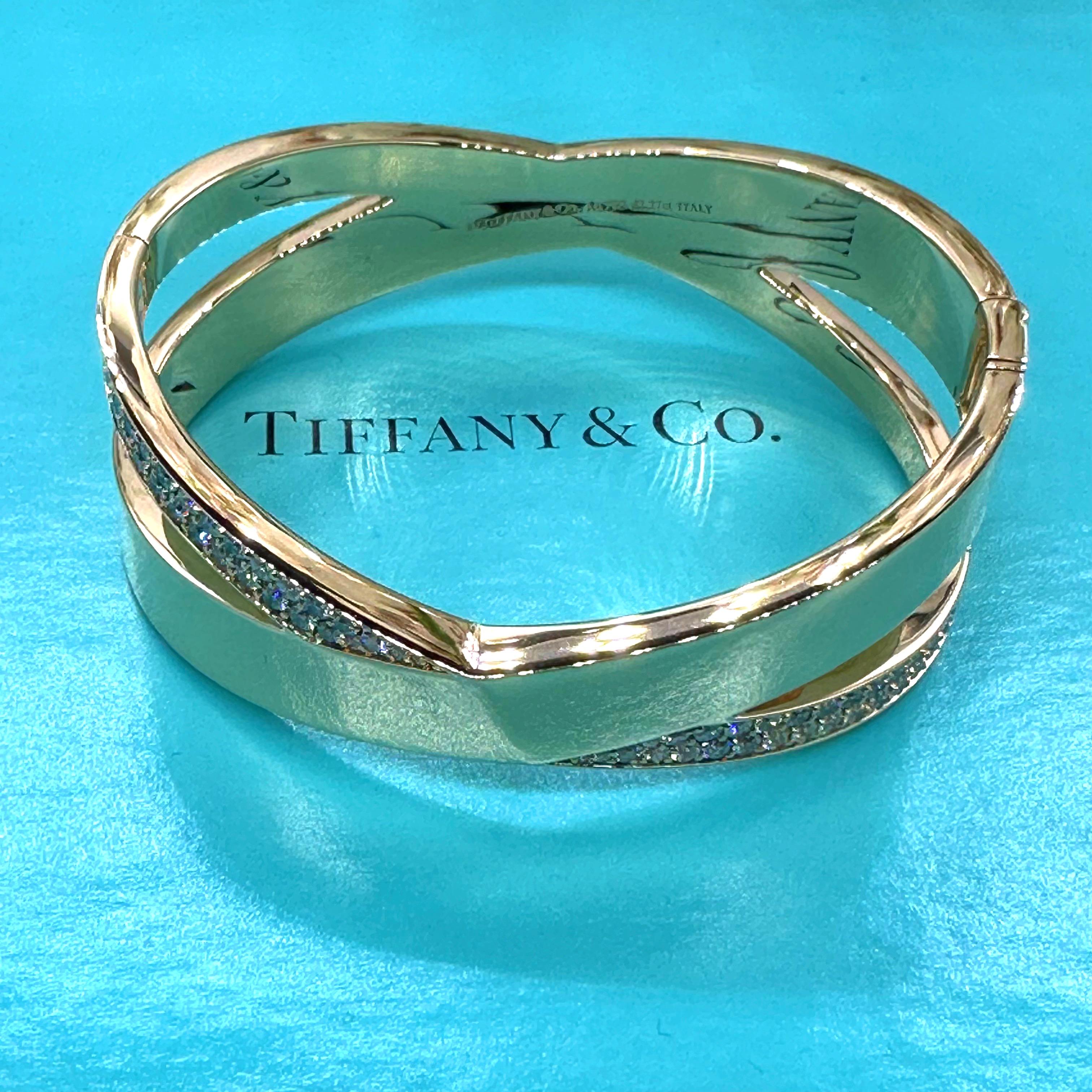 Women's Tiffany & Co. Atlas Wide X 2.27 tcw Diamond Bangle Bracelet 18kt Rose Gold For Sale