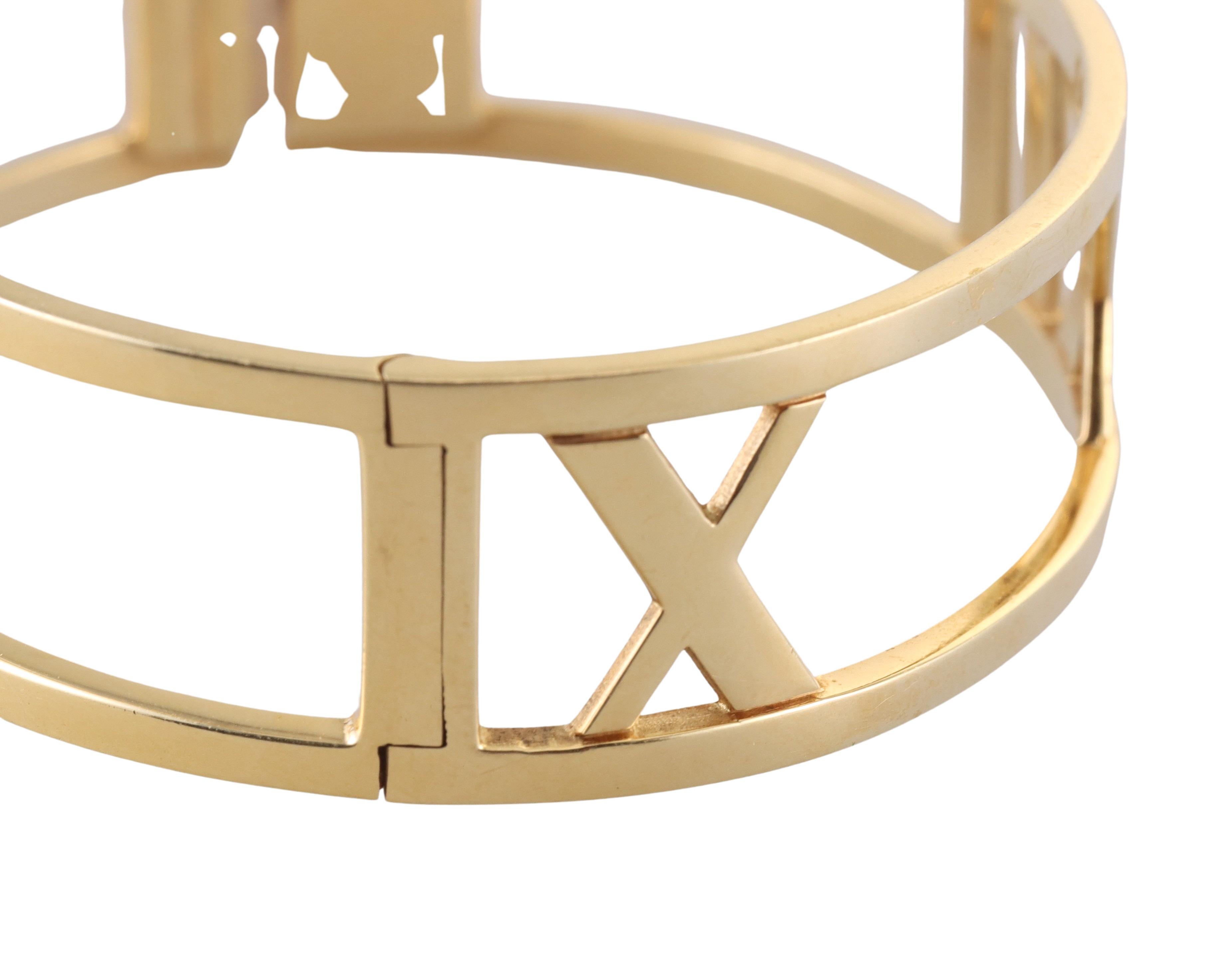 Tiffany & Co Atlas Yellow Gold Bangle Bracelet In Excellent Condition For Sale In New York, NY
