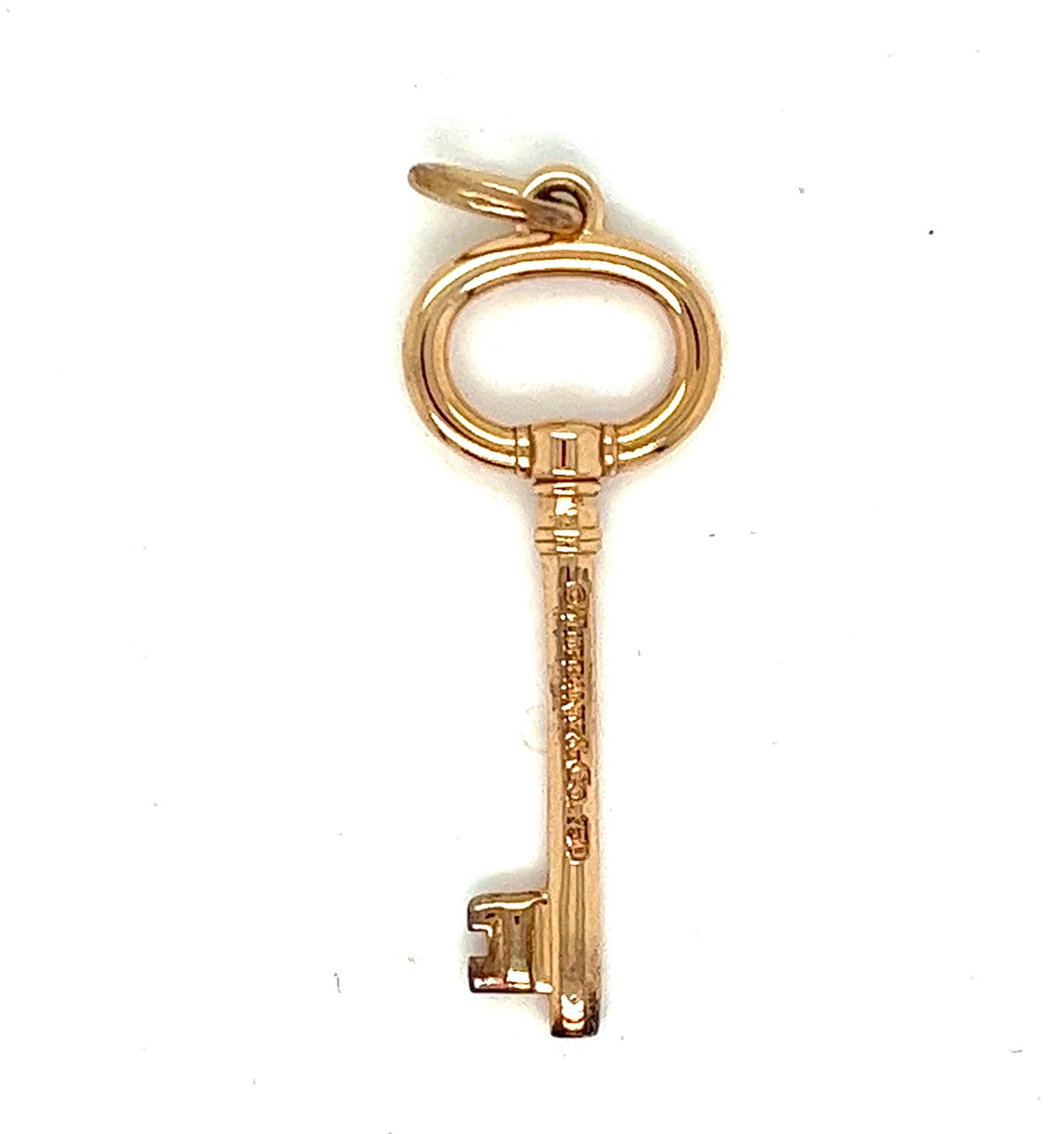 Tiffany & Co. Authentischer offener runder Schlüsselanhänger aus 18 Karat Roségold für Damen oder Herren im Angebot
