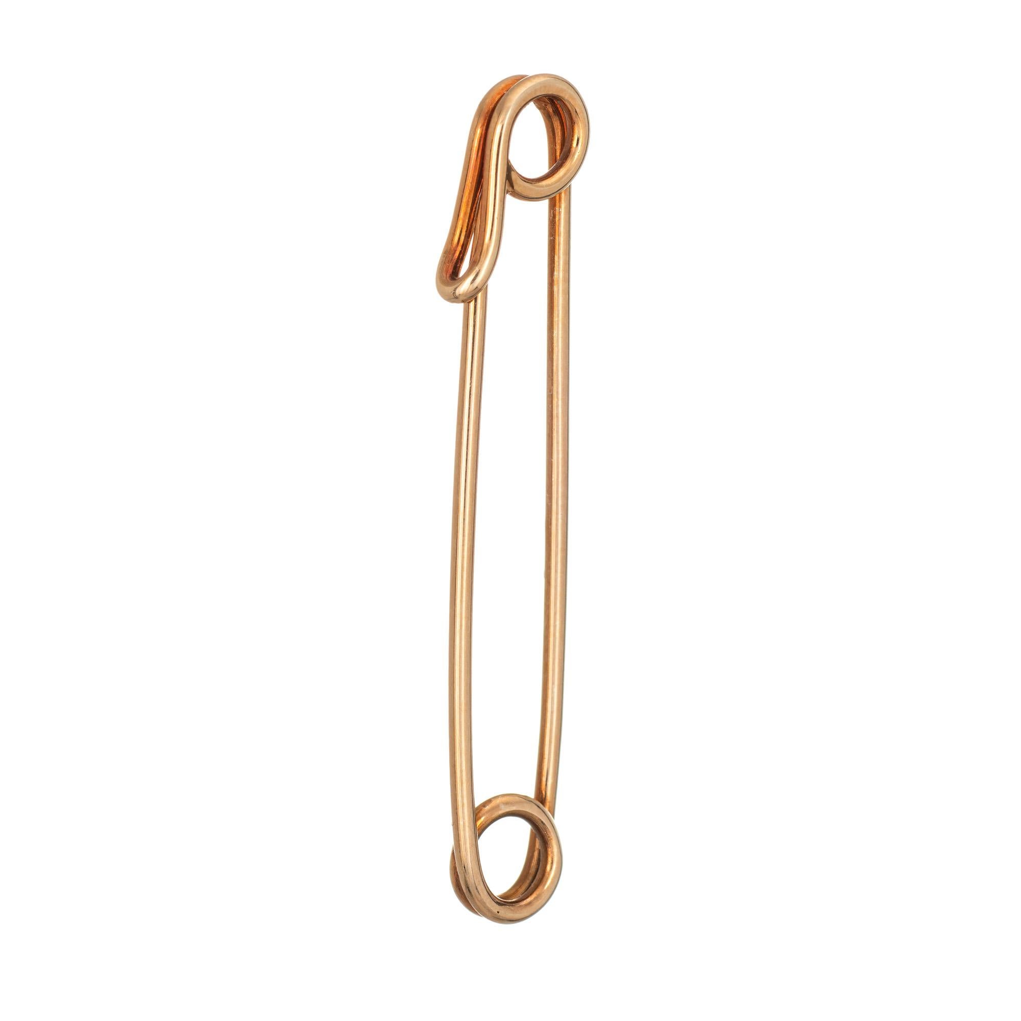Stylish and finely detailed vintage Tiffany & Co baby pin crafted in 14k yellow gold.  

The diaper pin opens and closes securely. Great for wear on it's own or used as a connector piece on a chain.  

The pin is in very good condition. We have not