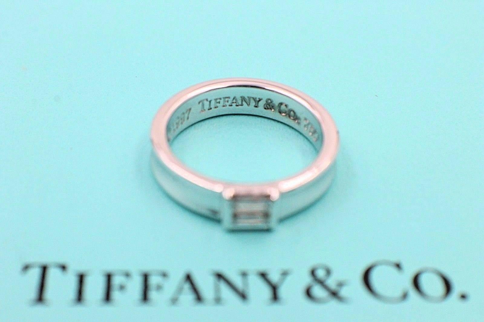 Tiffany & Co. Baguette Diamond and 18 Karat Gold Stackable Wedding Band Ring In Excellent Condition For Sale In San Diego, CA