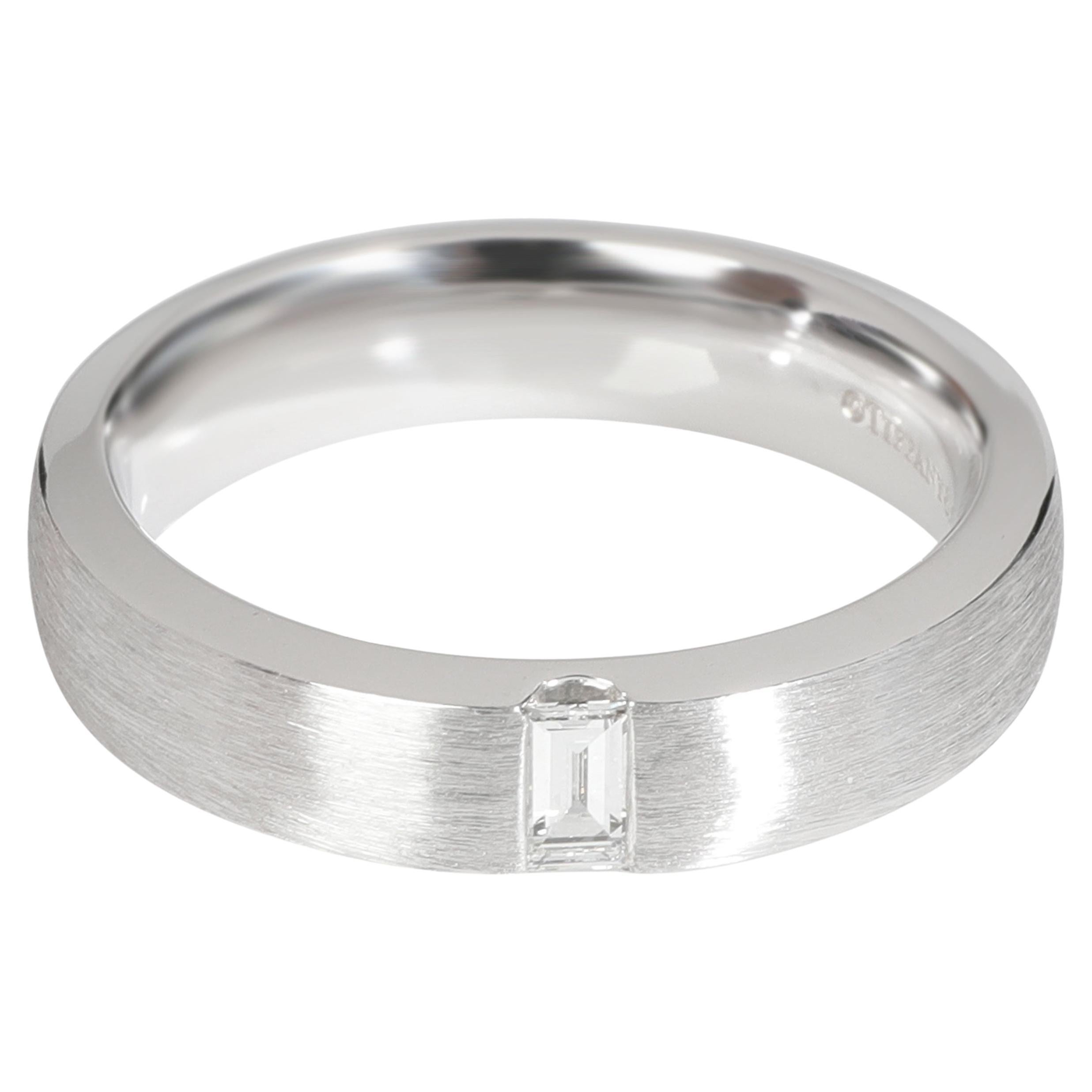 Tiffany 
Co. Diamant-Hochzeitsring aus Platin mit 0,15 Karat Baguetteschliff
