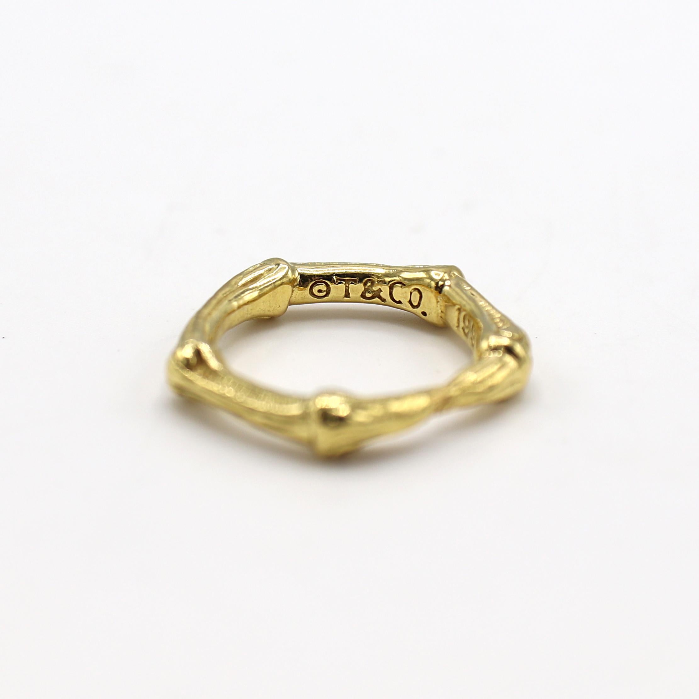 Tiffany & Co. Bamboo 18 Karat Yellow Gold Band Ring 1996
Metal: 18k yellow gold
Weight: 6.27 grams
Width: 4mm
Size: 6.25 (US)
