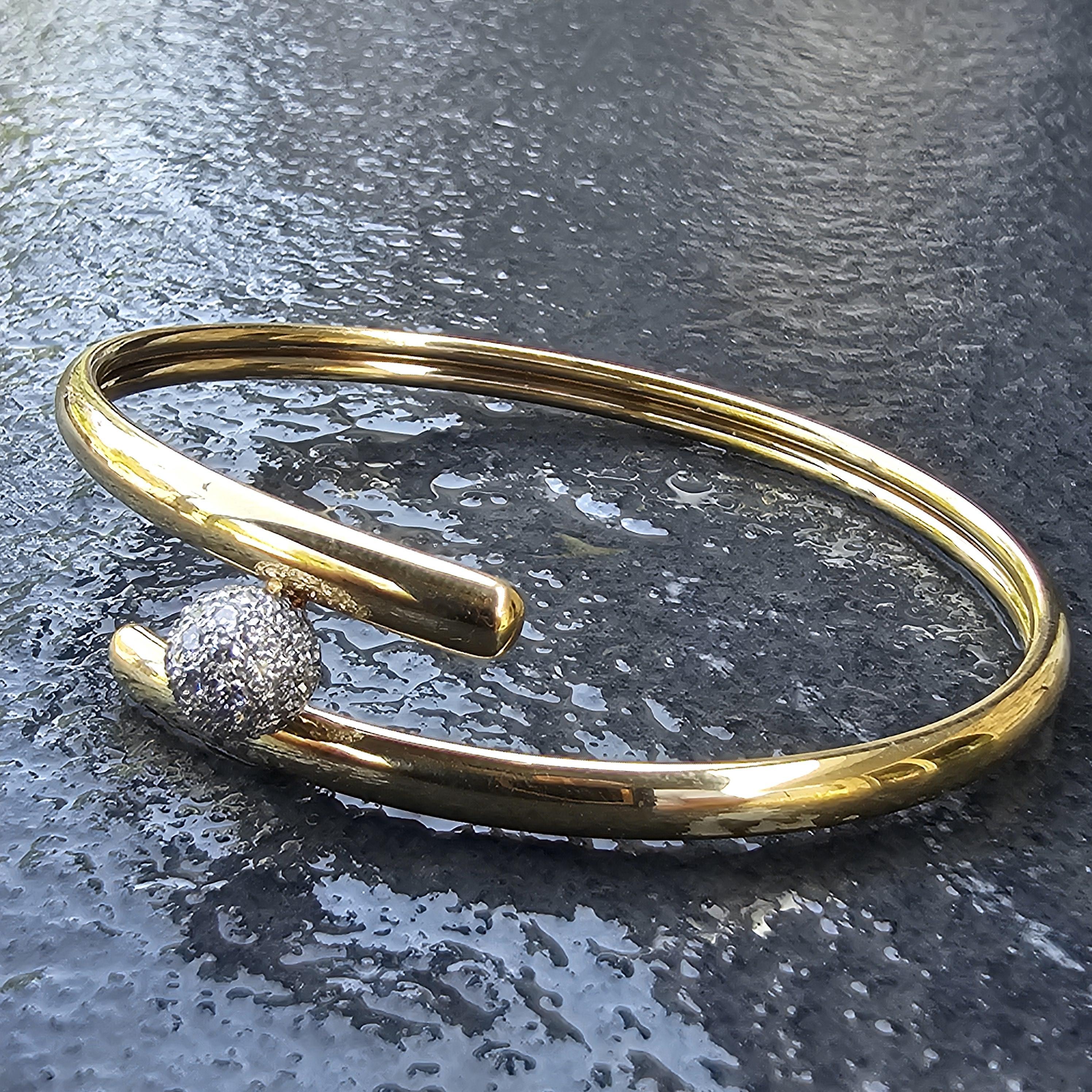 Taille pampille Tiffany & Co. Bracelet Bangle Or Jaune 18k Platine Diamant Pave 19.8g en vente