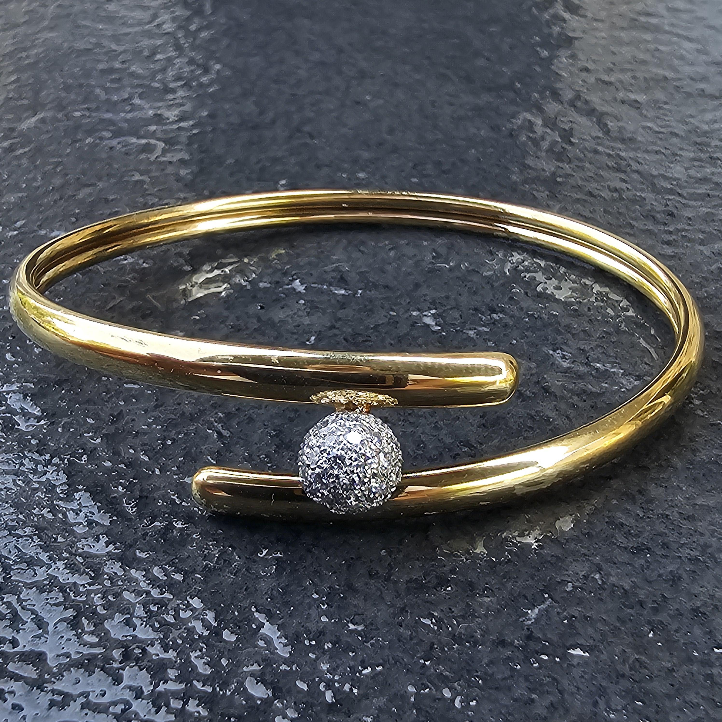 Tiffany & Co. Bracelet Bangle Or Jaune 18k Platine Diamant Pave 19.8g Bon état - En vente à Northbrook, IL