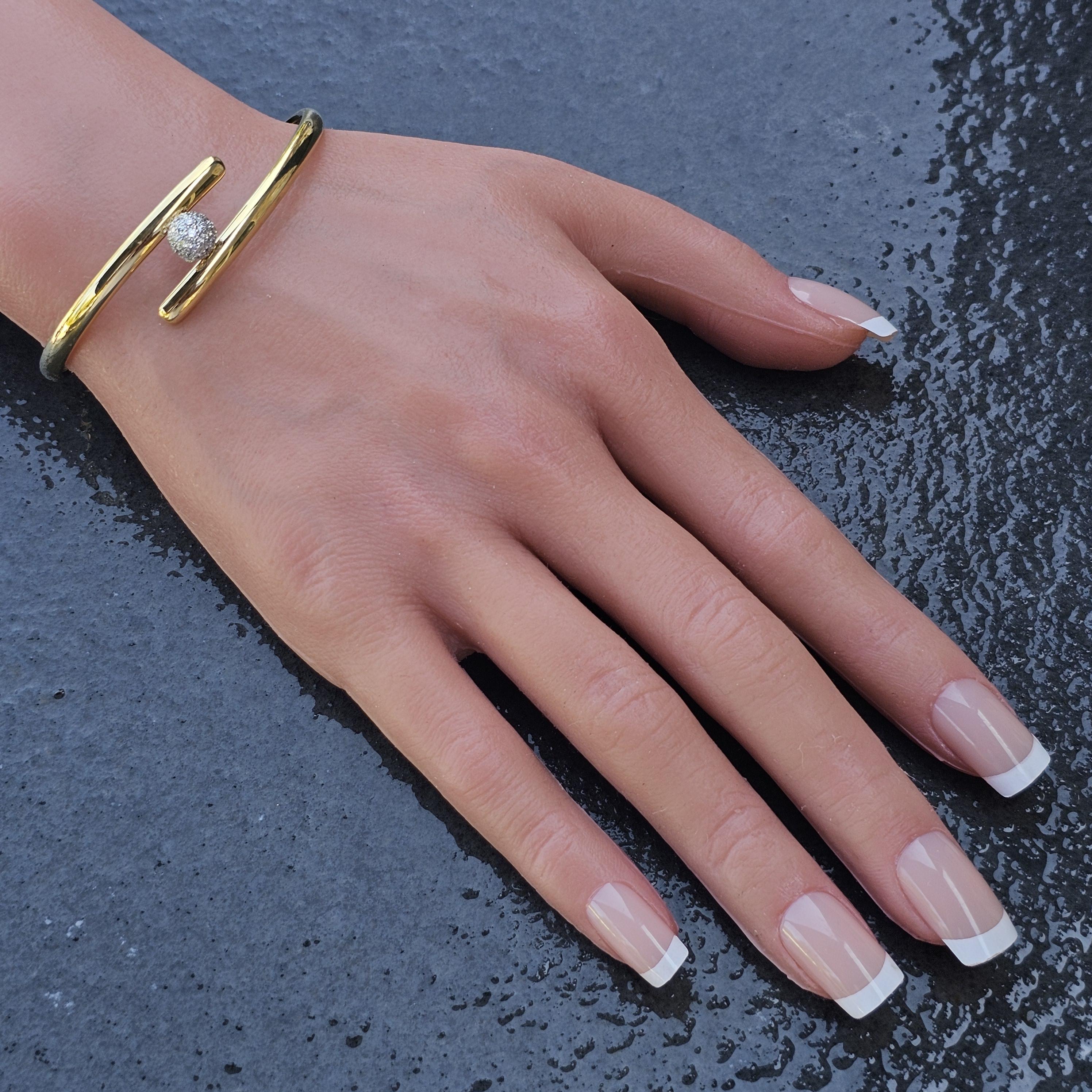 Tiffany & Co. Bracelet Bangle Or Jaune 18k Platine Diamant Pave 19.8g en vente 4