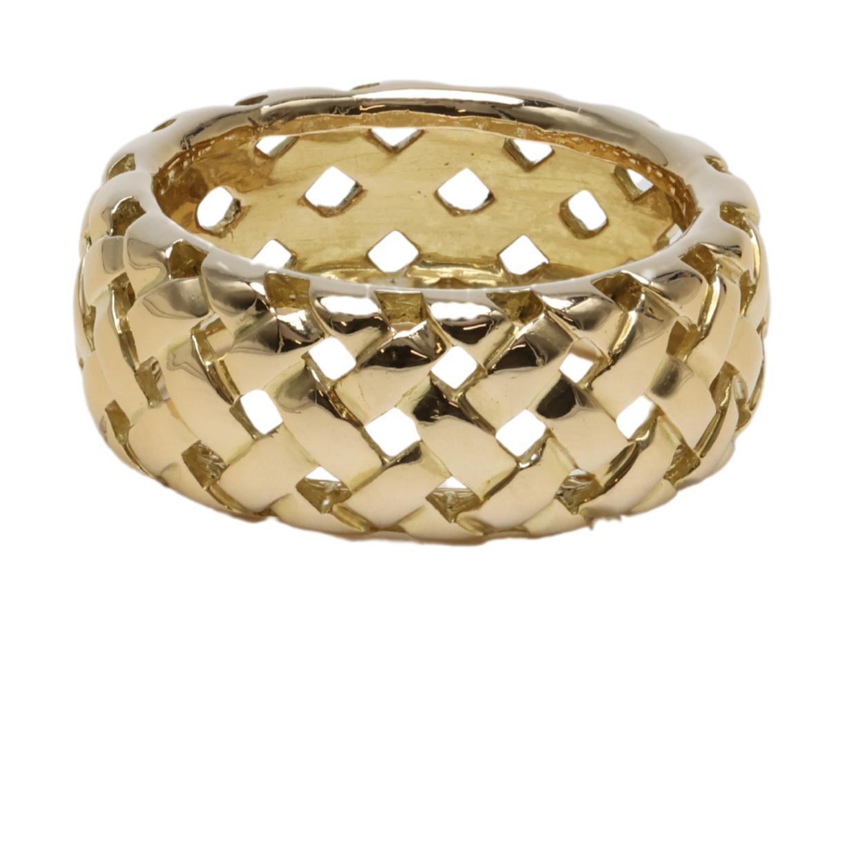 Tiffany & Co. Basket Weave Band in 18K Yellow Gold Size 7.25 In Good Condition In Tampa, FL