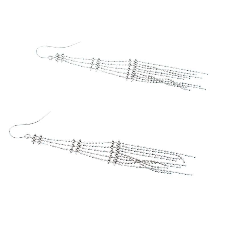 The dream to own a pair of the prettiest earrings ends with these from Tiffany & Co. Crafted from 18k white gold, they have been breathtakingly designed in the shape of a fringed tower with dangling tassels of drops. The shape of these earrings is a