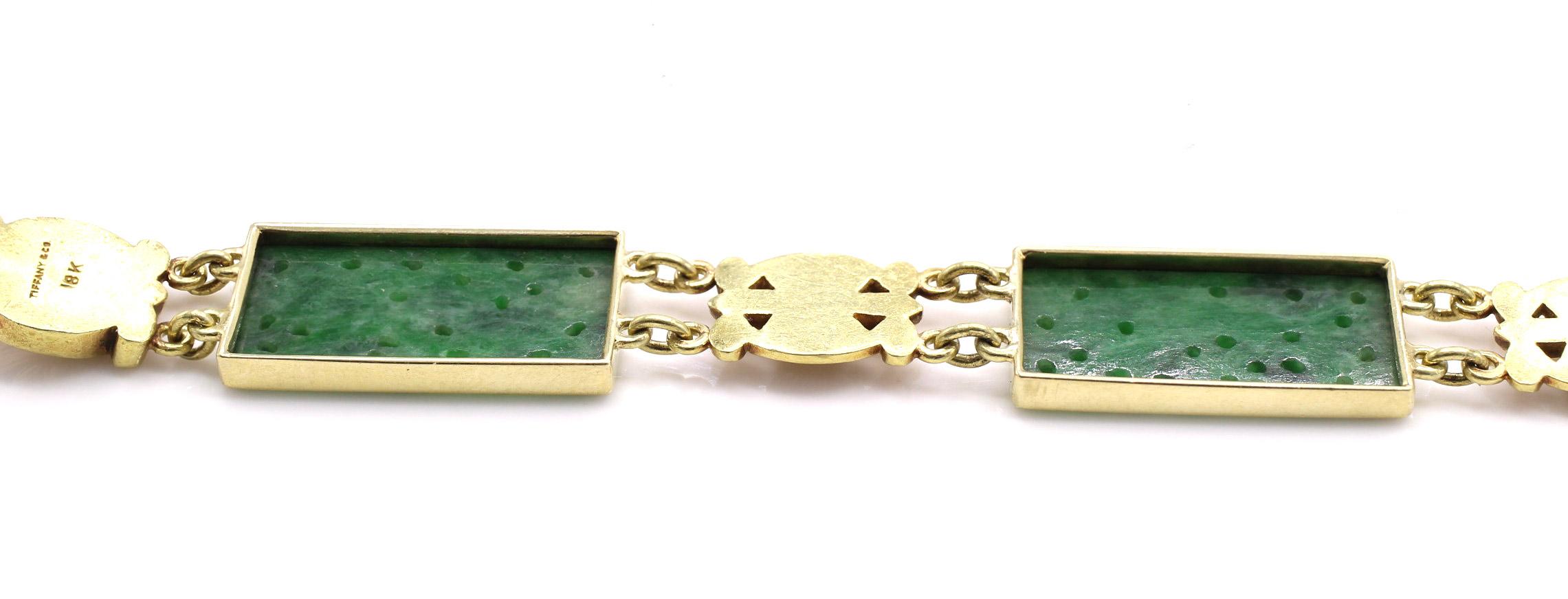 Tiffany & Co Belle Epoque Carved Jade Pearl 18 Karat Yellow Gold Bracelet In Excellent Condition For Sale In New York, NY