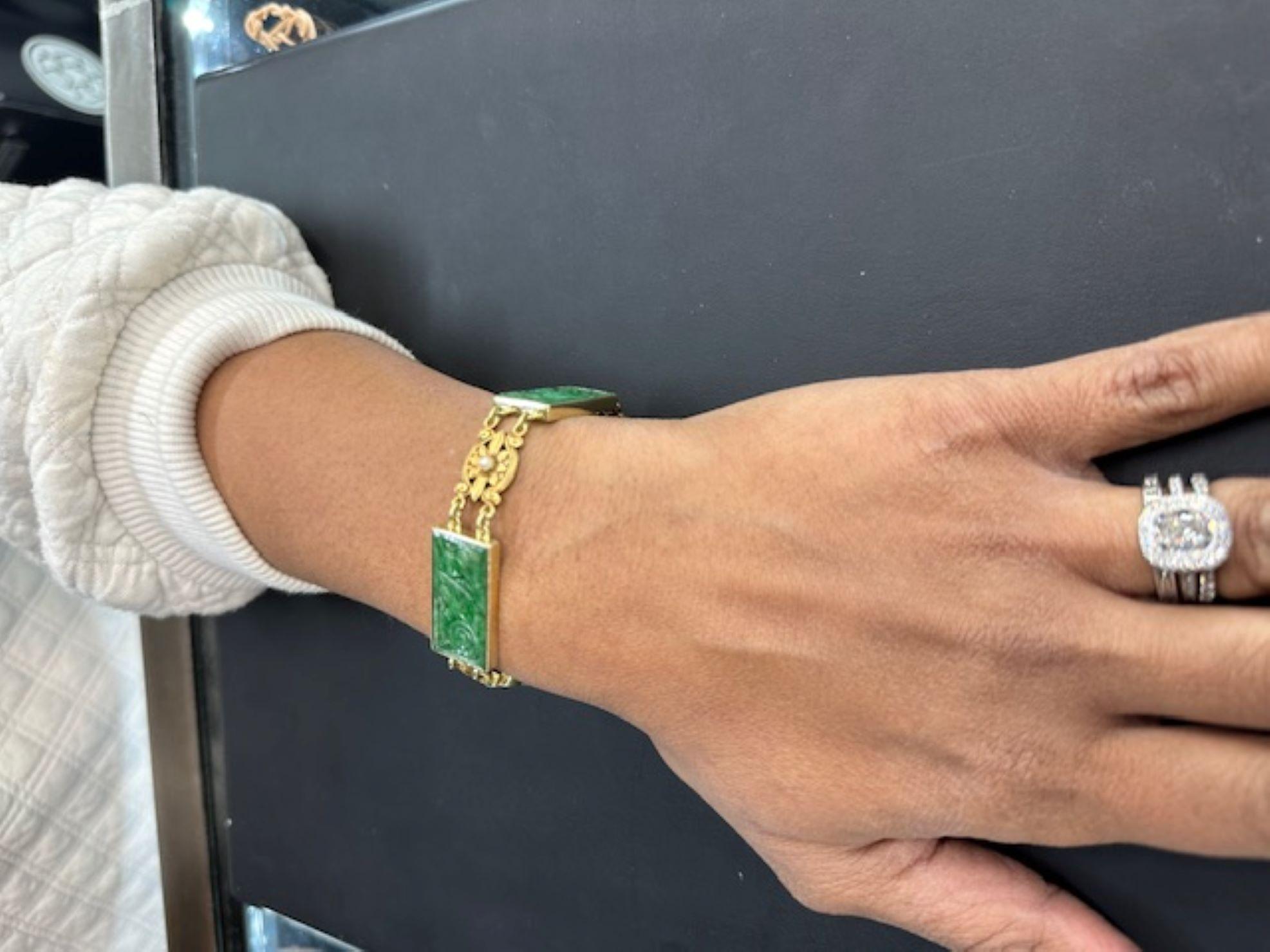 Tiffany & Co Belle Epoque Carved Jade Pearl 18 Karat Yellow Gold Bracelet For Sale 1