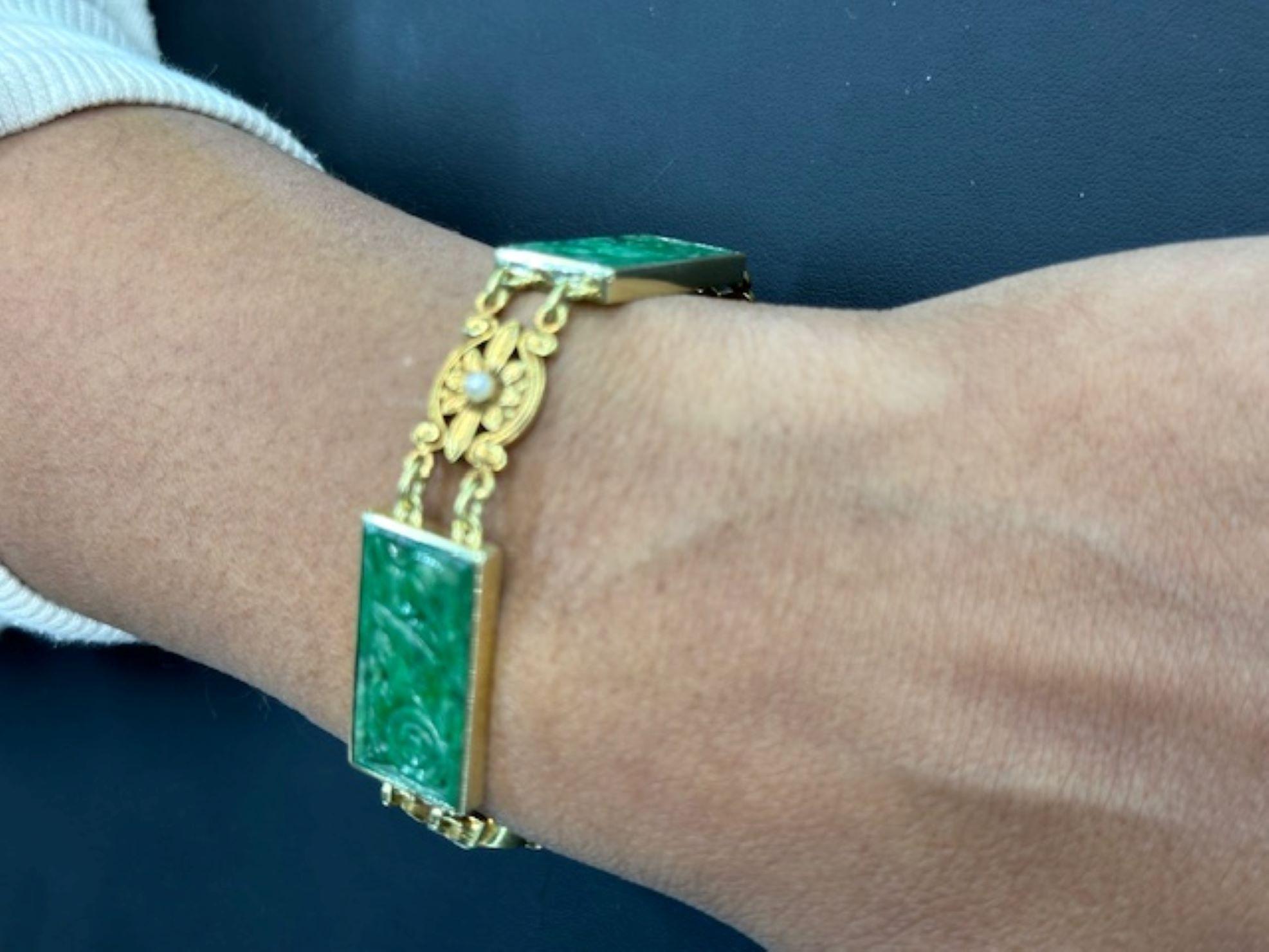 Tiffany & Co Belle Epoque Carved Jade Pearl 18 Karat Yellow Gold Bracelet For Sale 2