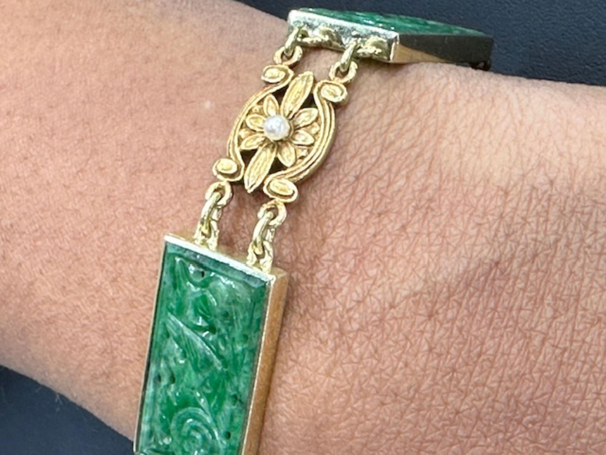 Tiffany & Co Belle Epoque Carved Jade Pearl 18 Karat Yellow Gold Bracelet For Sale 3