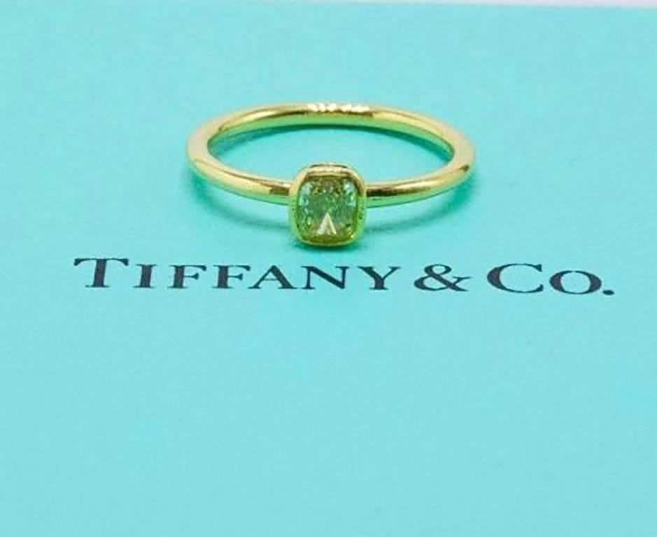 Tiffany & Co. Bezet Fancy Intense Yellow 0.41ct Diamond Ring in 18kt Yellow Gold 2