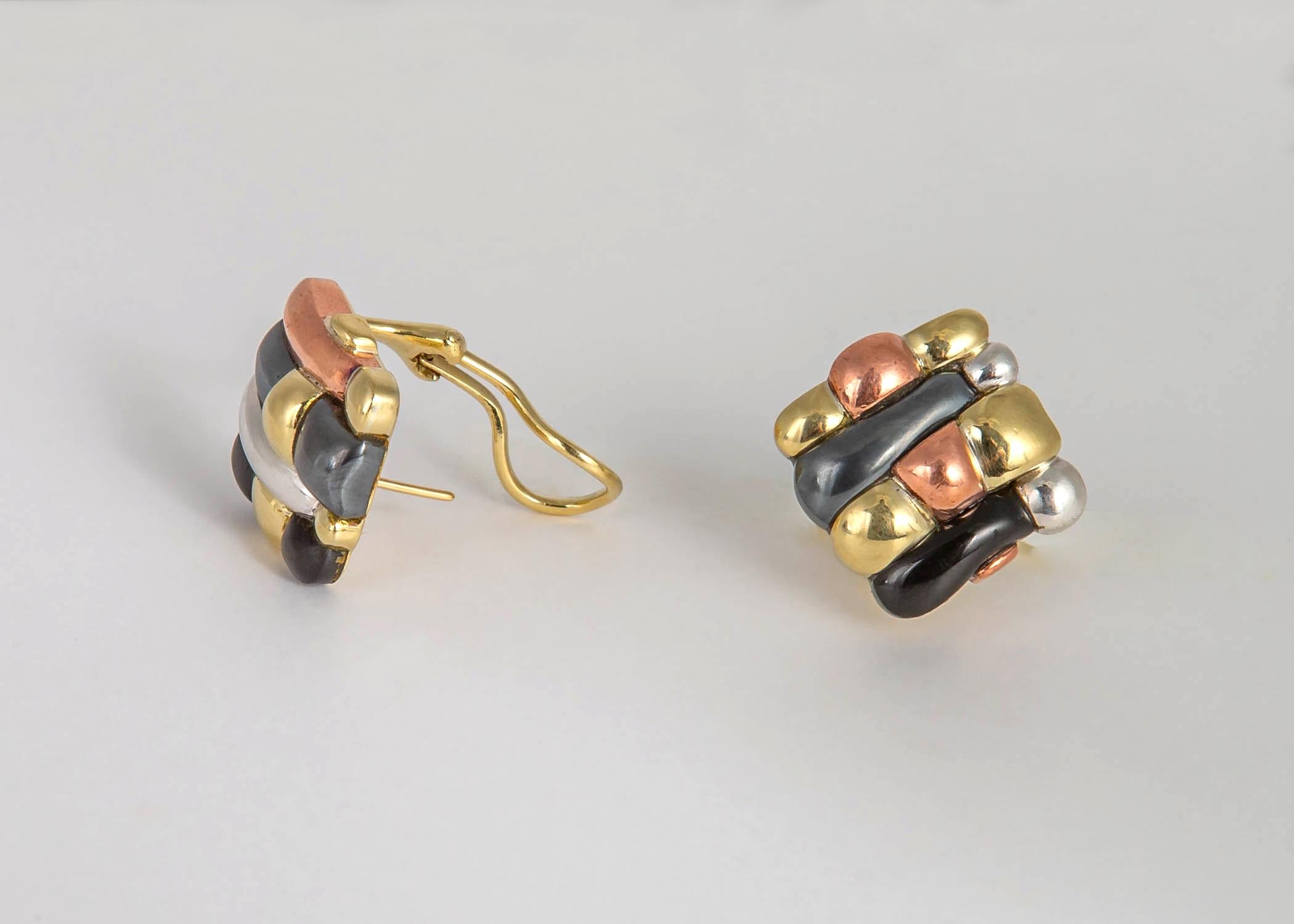Tiffany & Co. Ohrringe aus schwarzer Jade mit Hämatit und gemischten Metallen (Cabochon) im Angebot