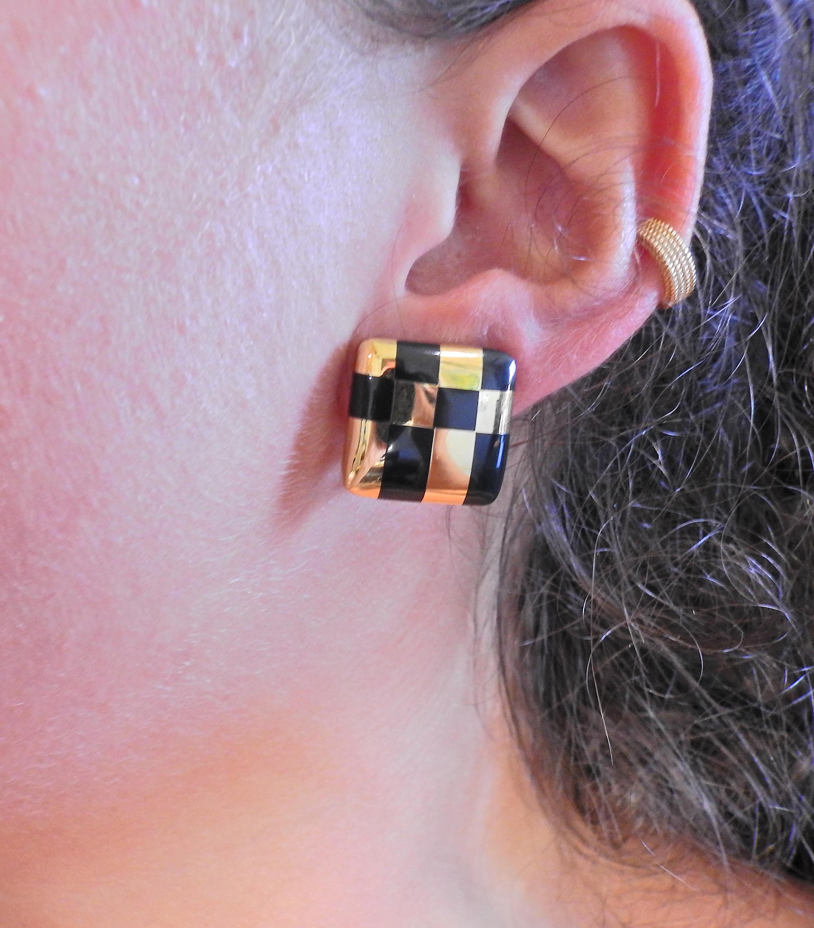 Tiffany & Co. Black Jade Inlay Gold Earrings In Good Condition In New York, NY