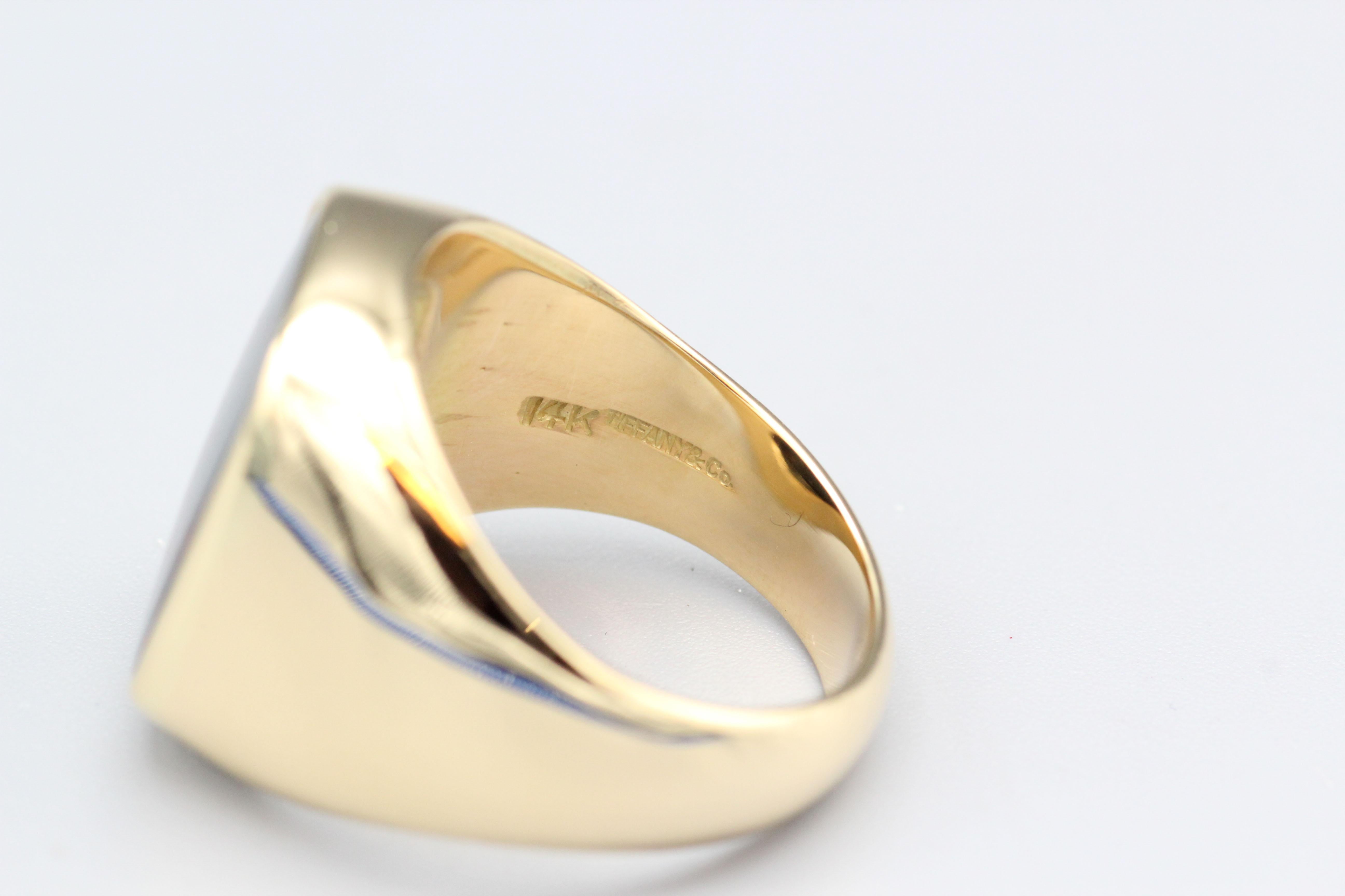 Tiffany & Co. Bloodstone  14K Yellow Gold Men's Signet Ring In Good Condition In New York City, NY
