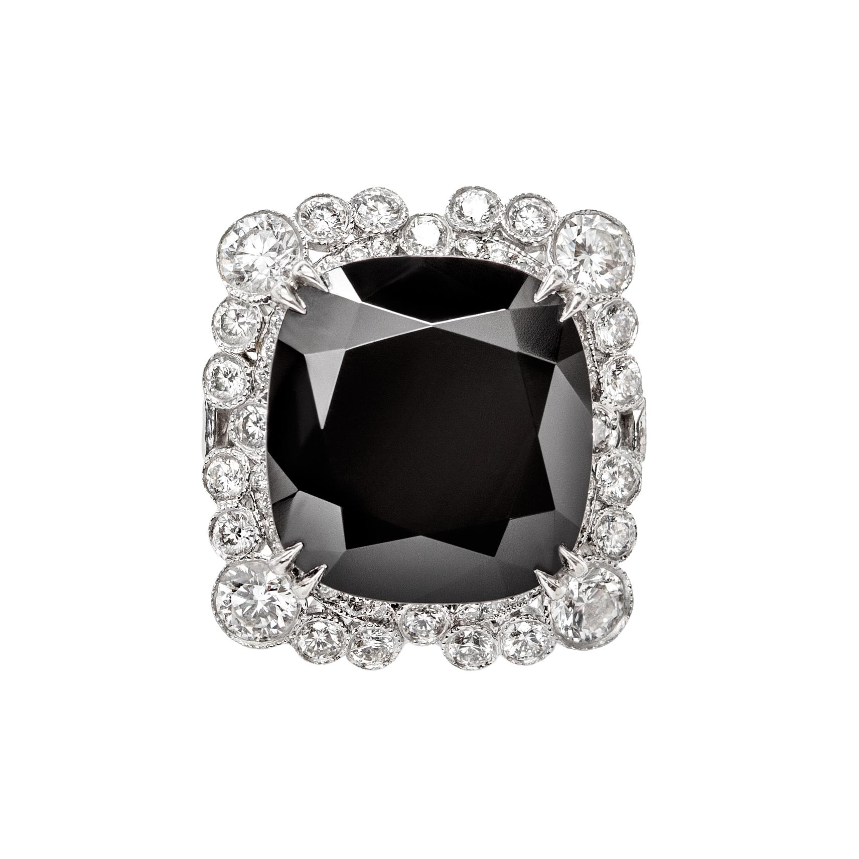 Tiffany & Co. Grand livre Gatsby Bague en onyx et diamants, 2013 Excellent état - En vente à Weston, MA