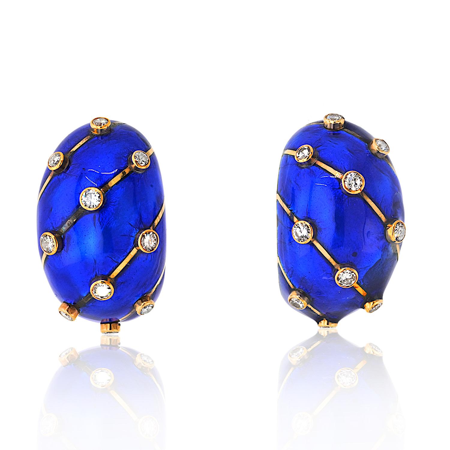 Tiffany & Co.
Blue Enamel Diamond Banana Clip On 18k Yellow Gold Earrings

SCHLUMBERGER 18K GOLD BLUE ENAMEL DIAMOND EARRINGS

The Banana earrings represent an iconic Schlumberger design, crafted out of 18K yellow gold, with blue enamel applied
