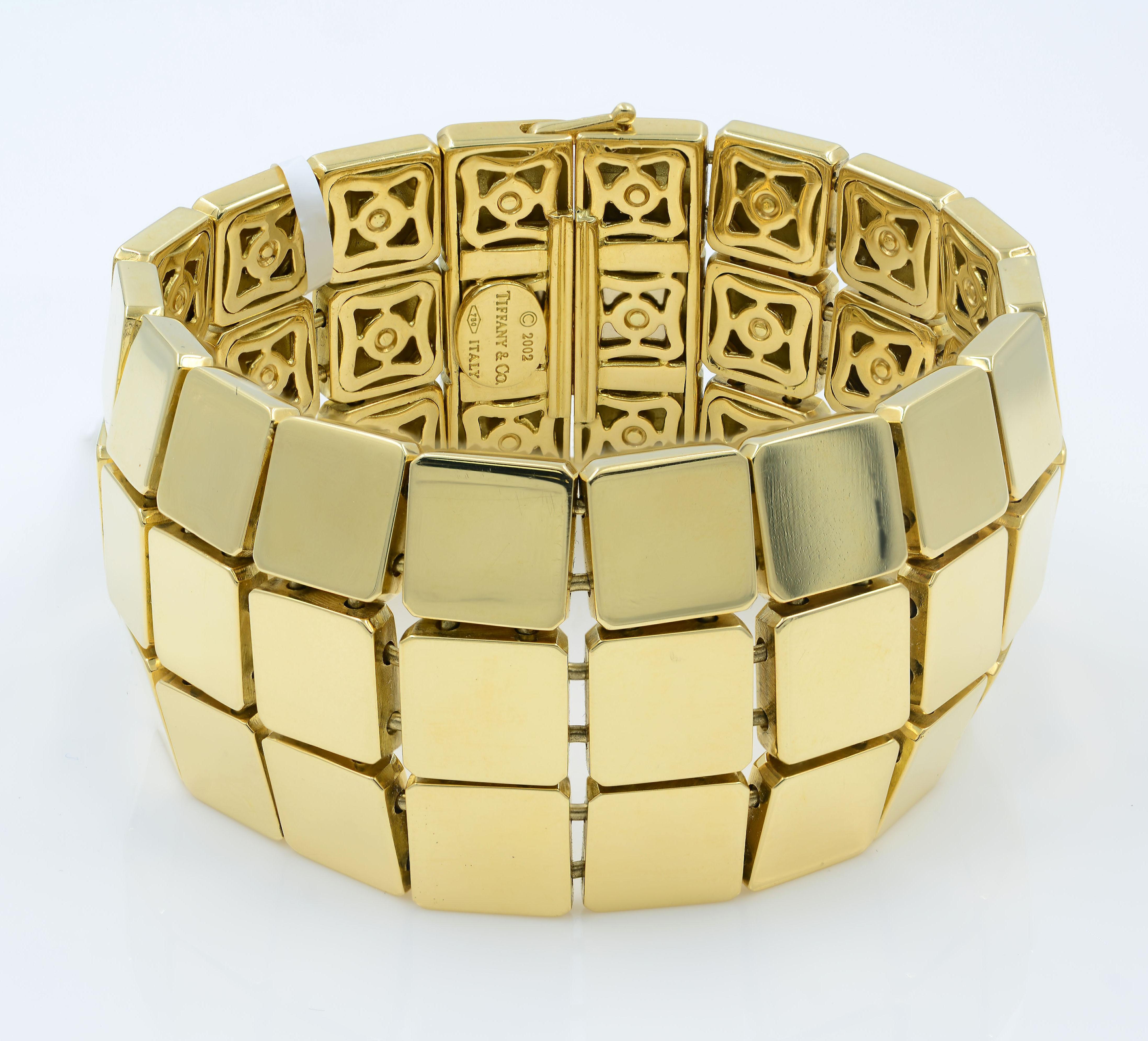 Tiffany Bracelet 2002 Cube 18K Yellow Gold
Tiffany & Co 18k yellow gold three row bracelet - 7 1/8