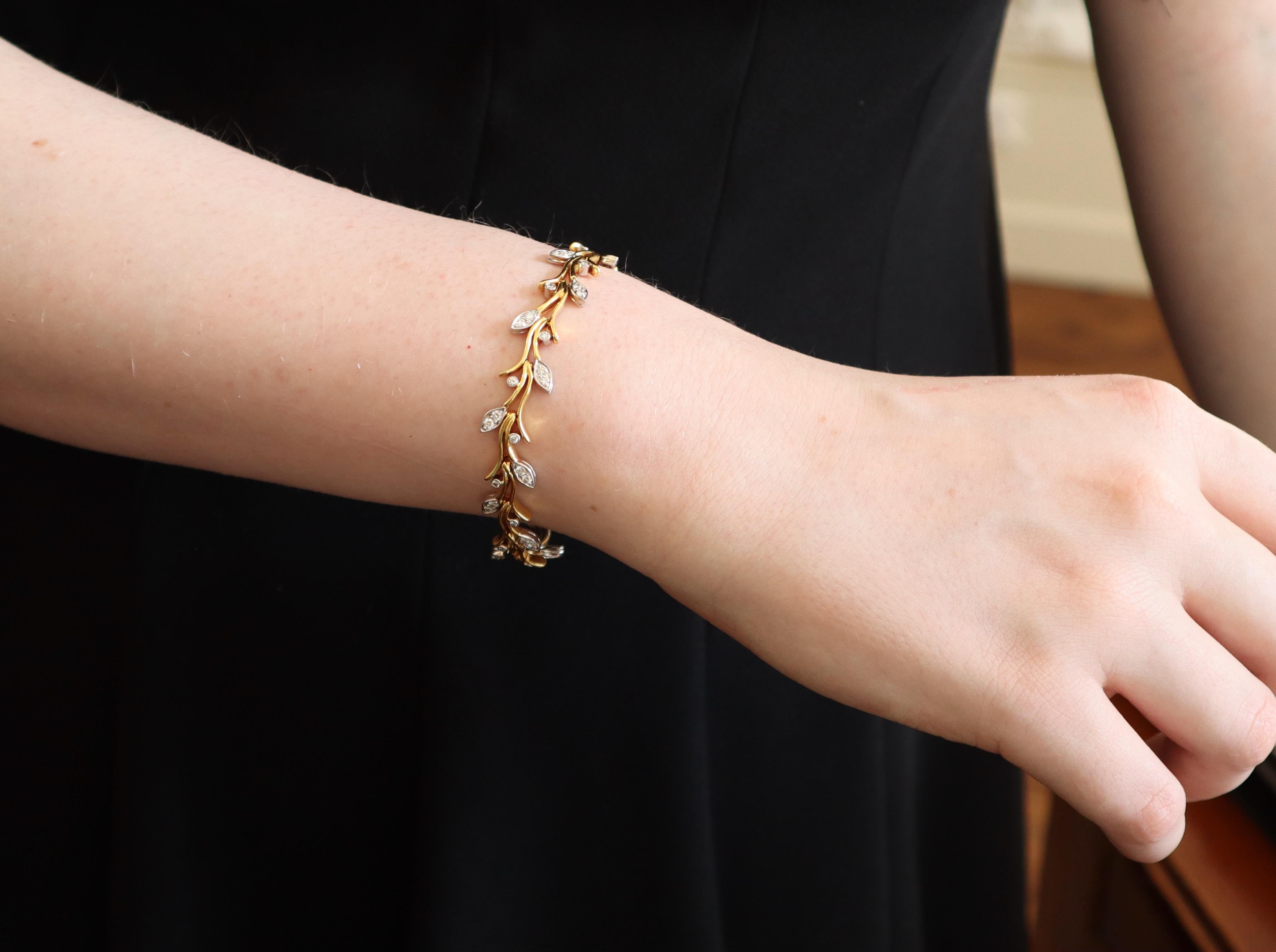 Tiffany & Co. Pulsera de Oro Amarillo de 18 Quilates, Platino y Diamantes Forma de Ramita en Bueno estado para la venta en Paris, FR