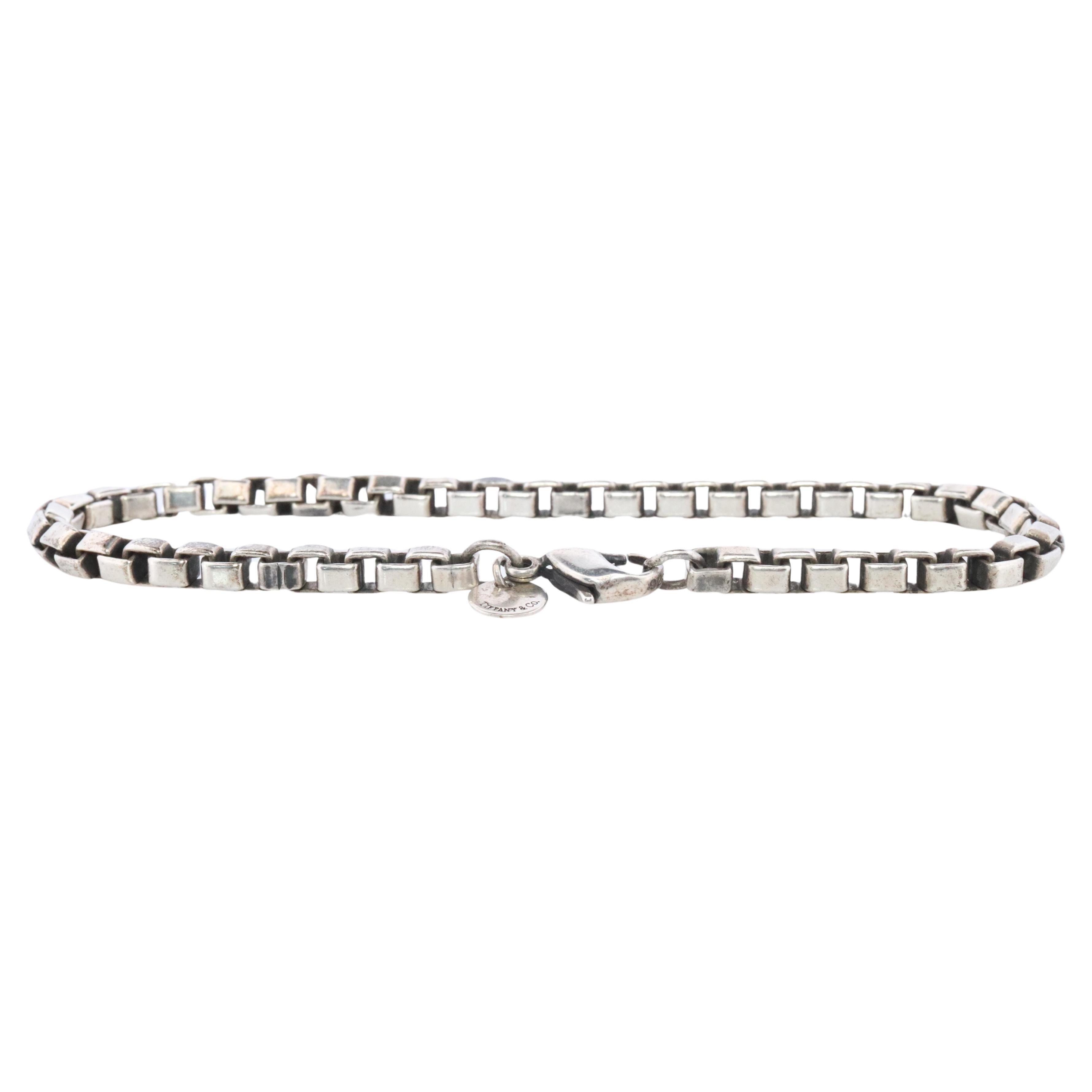 Tiffany 
Co. Bracelet. Venetian Square Link Love Sterling Silver Chain Bracelet in vendita