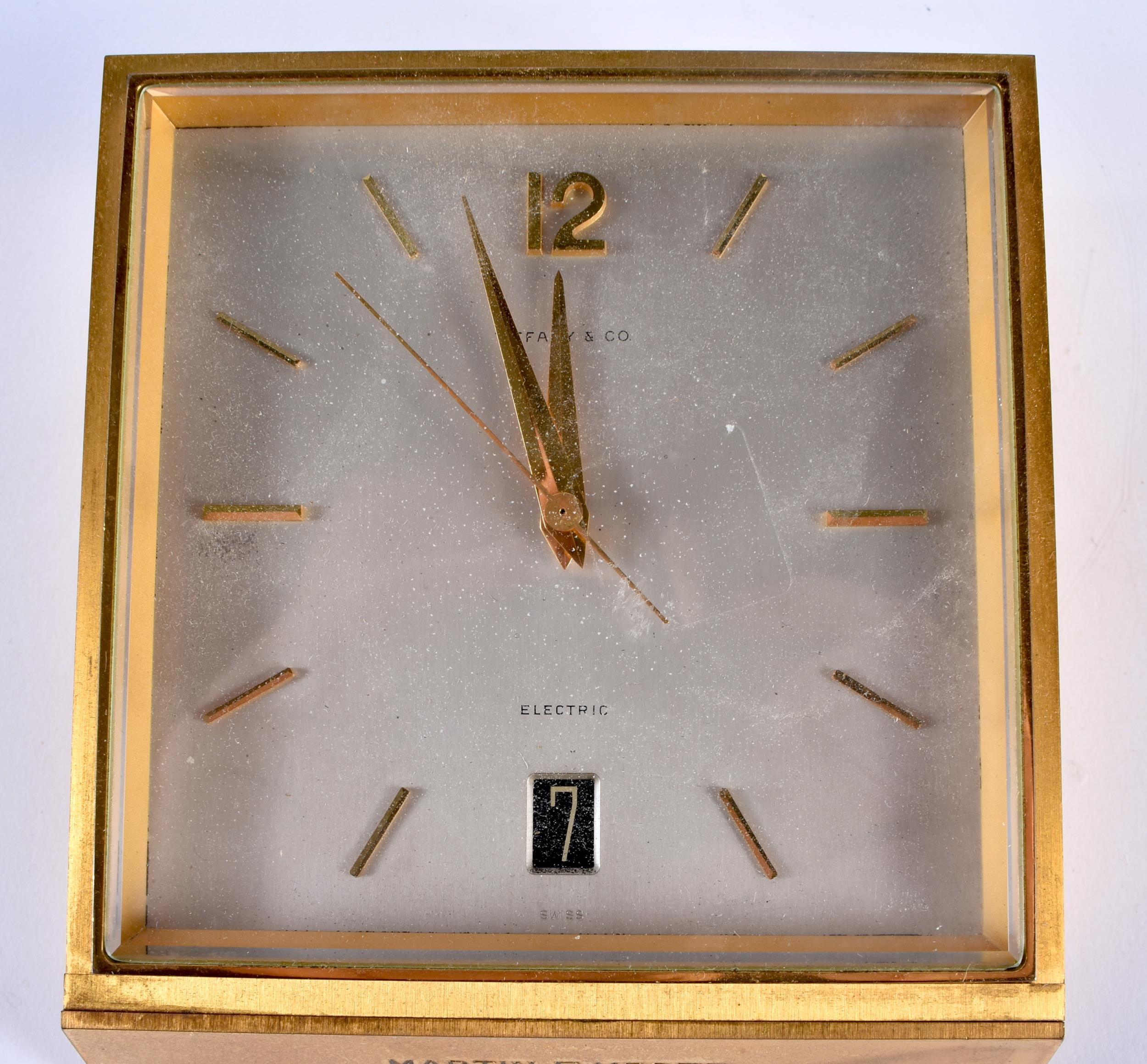 Tiffany & Co Brass Desk Clock 

Free international shipping

