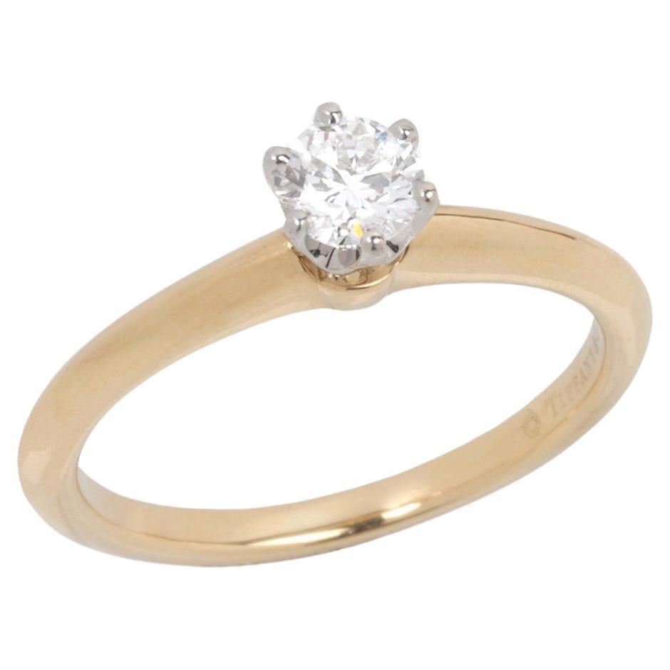 Tiffany & Co. Brillantschliff 0,31ct Diamant 18ct Gelbgold Tiffany Fassung Ring im Angebot