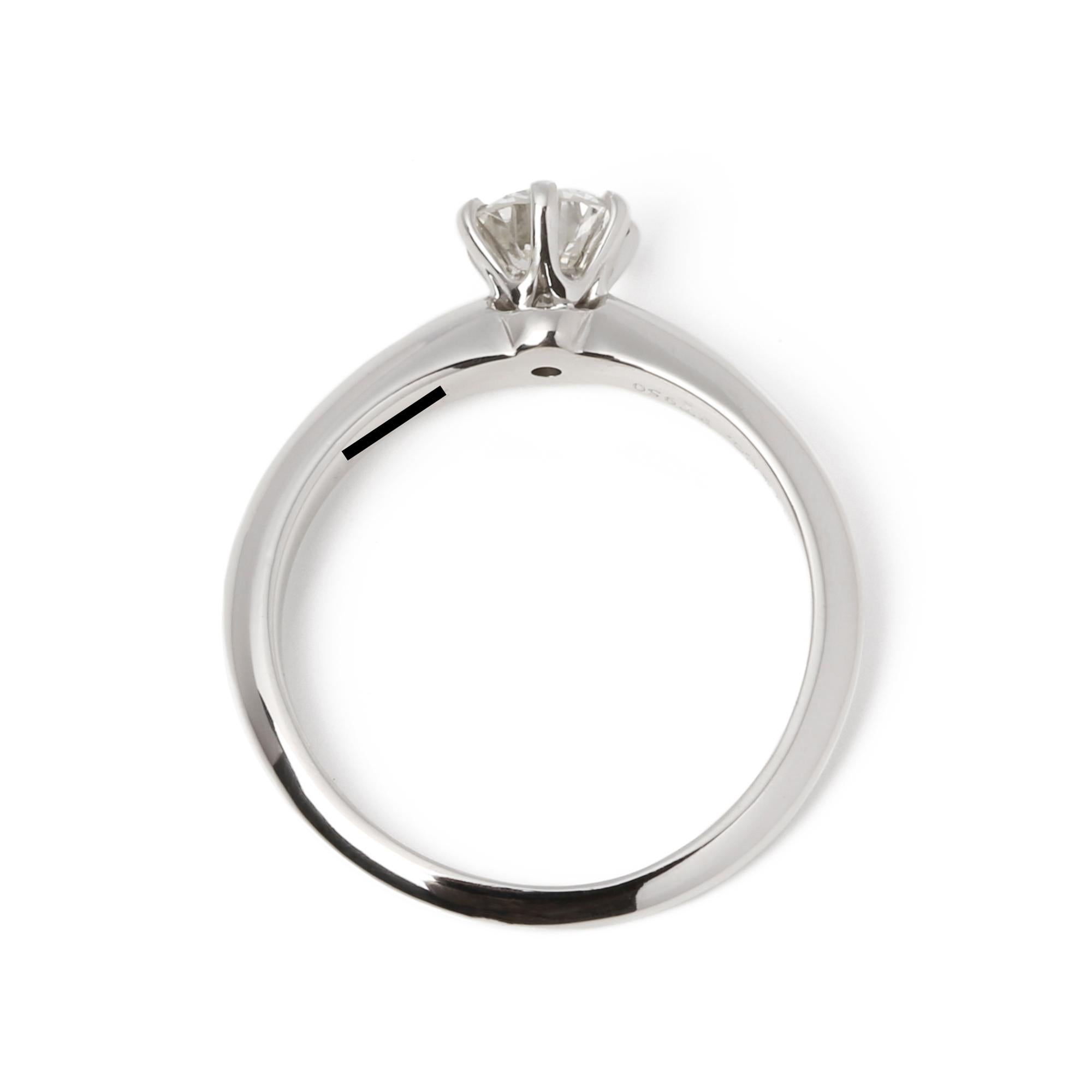 Tiffany & Co Anillo solitario de diamantes talla brillante 0,58 ct  3