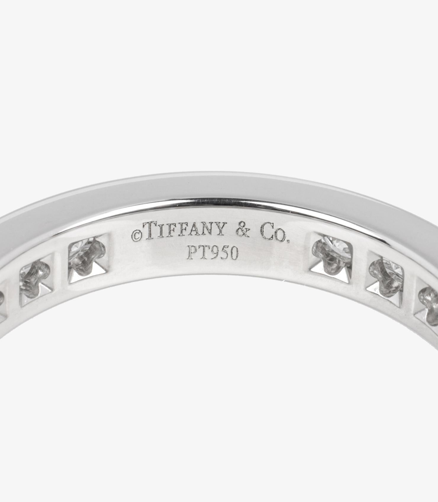 Tiffany & Co. Bague d'éternité en platine avec diamant taillé en brillant Excellent état - En vente à Bishop's Stortford, Hertfordshire
