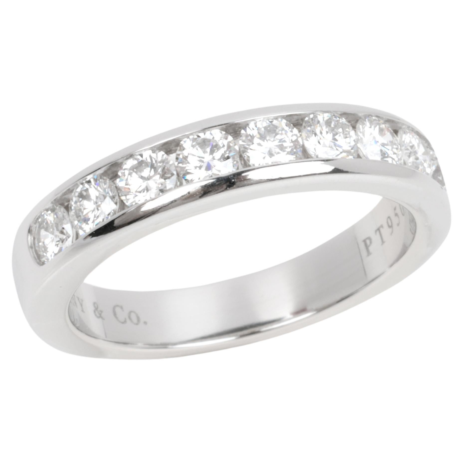 Tiffany & Co. Media alianza de platino con diamante talla brillante