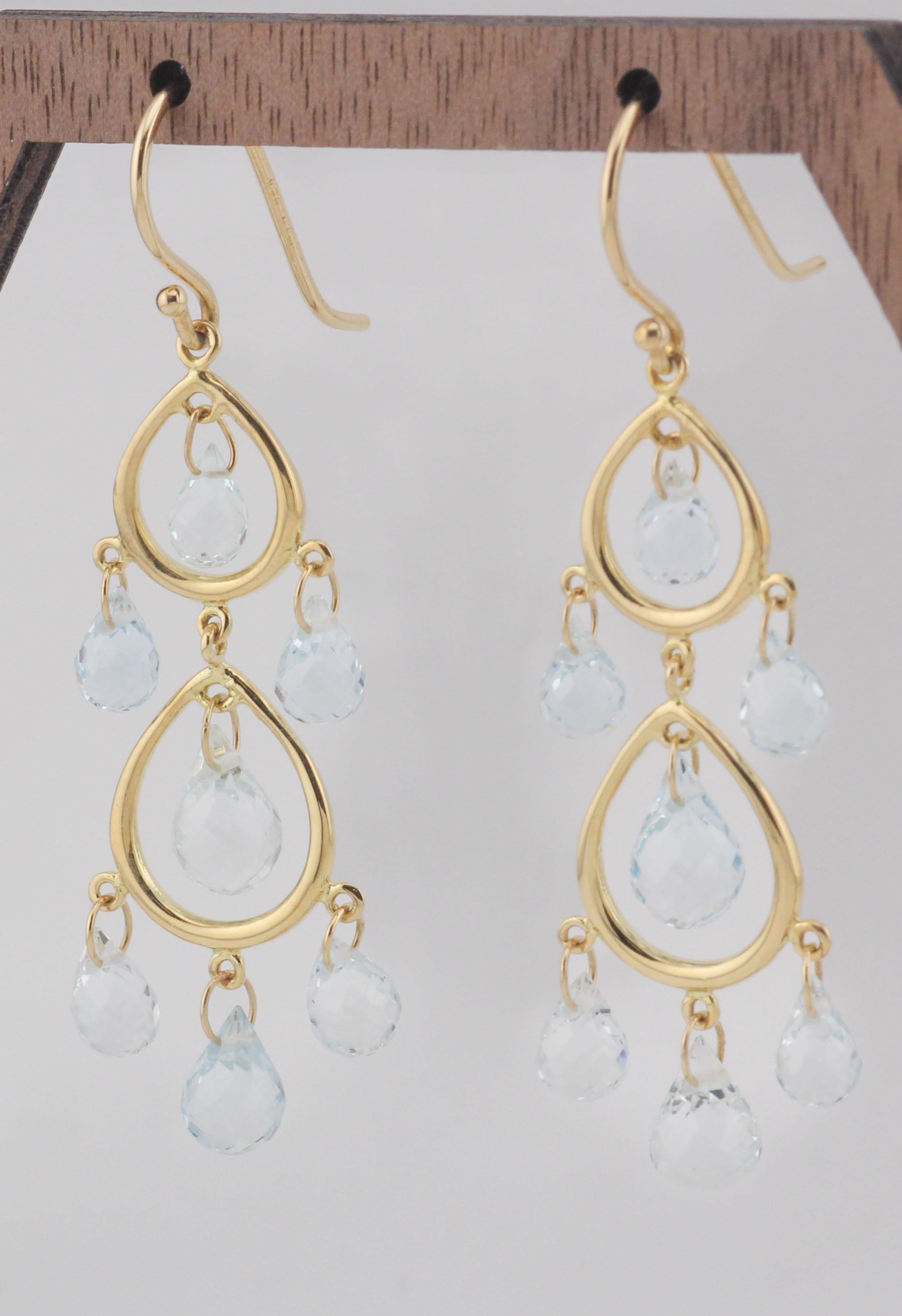 Taille poire Tiffany & Co. Boucles d'oreilles chandelier en or jaune 18k avec aigue-marine Briolette en vente