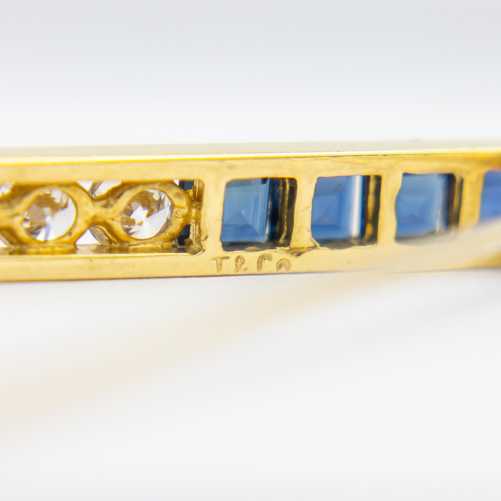 Tiffany & Co Brooch Pin in 18 Karat Gold with Sapphires & Diamonds For Sale 1