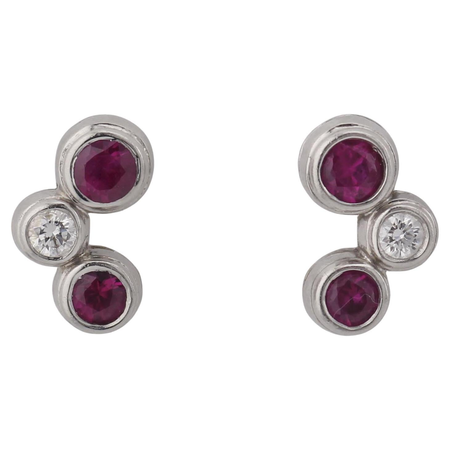 Tiffany & Co. Bubbles Ruby Diamond Platinum Stud Earrings in vendita