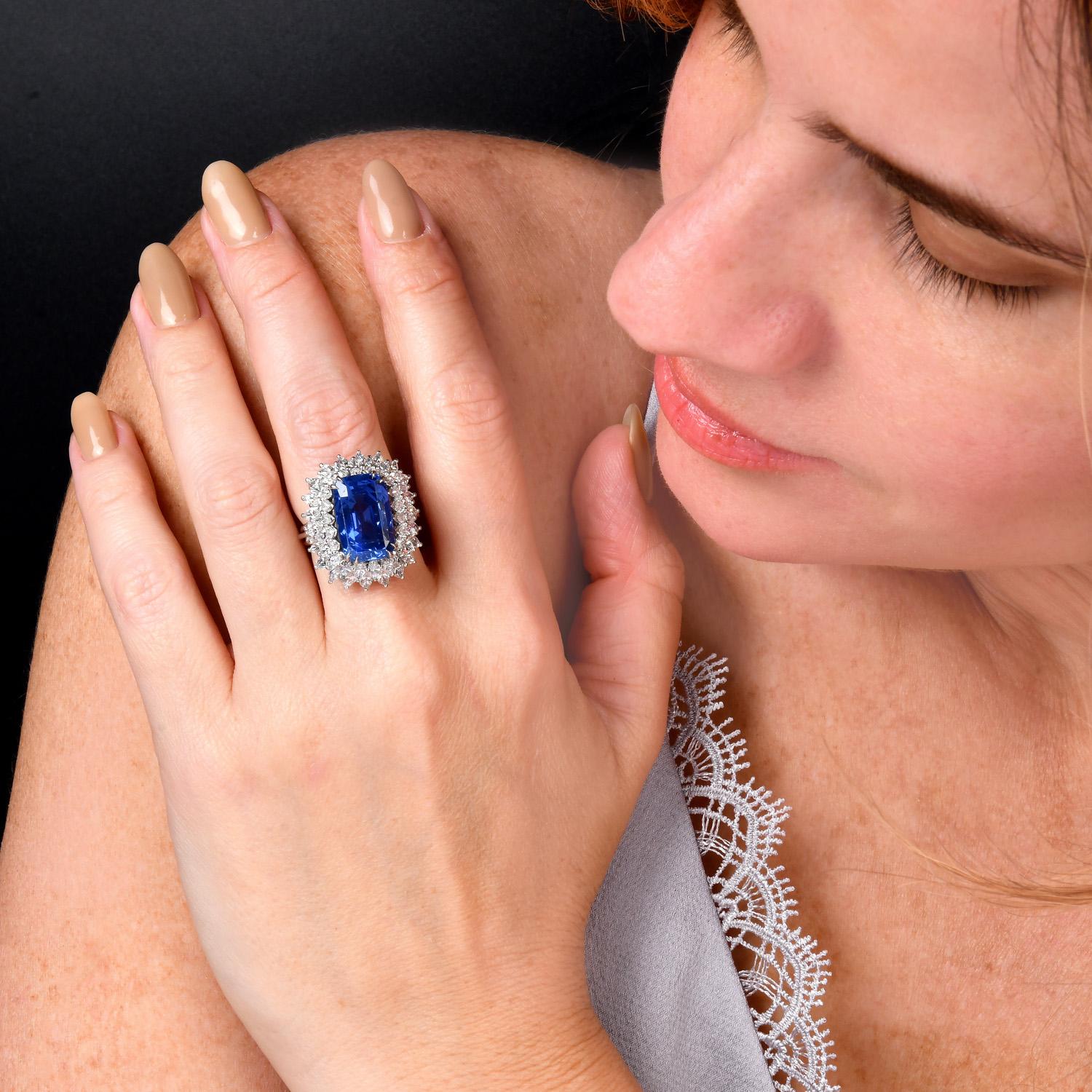 Rétro Tiffany & Co. Zaffiro di Burma GIA 21,50cts Anello Cocktail in Platino con Diamante in vendita