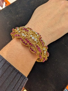 Tiffany & Co. Bracelet en or jaune 18K avec rubis birman et diamants