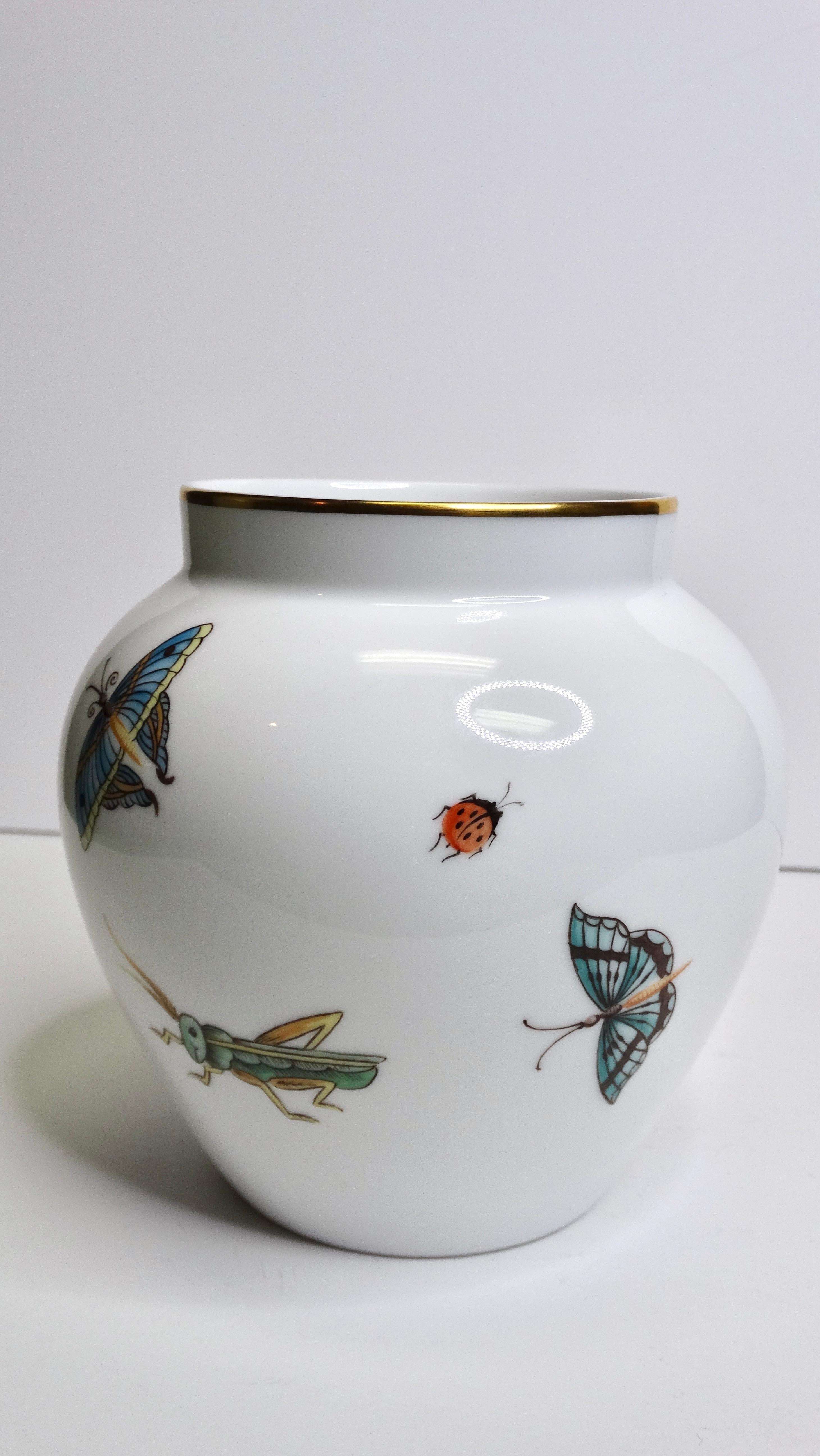 Tiffany & Co. Vase papillon en porcelaine de Limoges Excellent état - En vente à Scottsdale, AZ