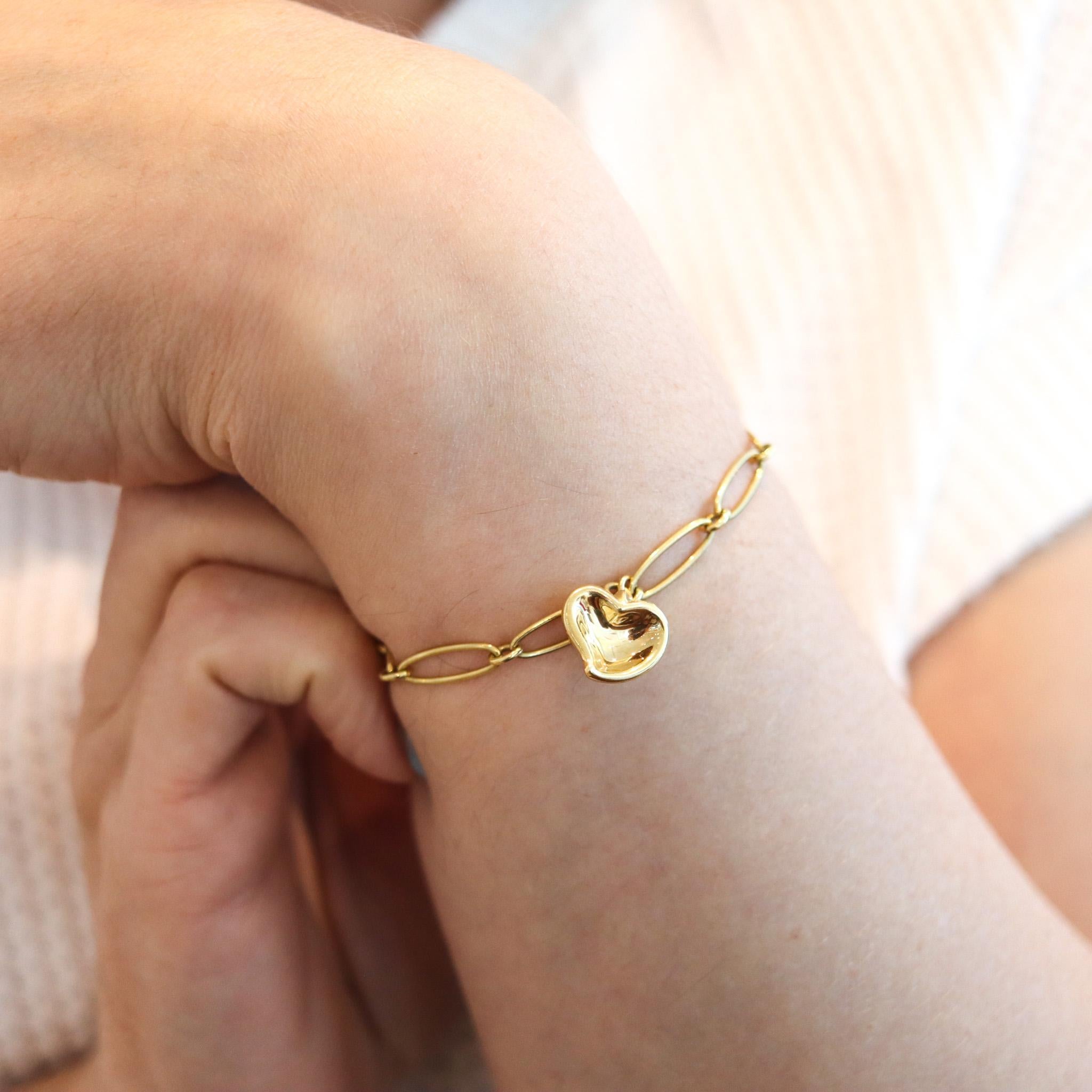 Tiffany & Co By Elsa Peretti Links Bracelet With Heart In Solid 18Kt Yellow Gold In Excellent Condition In Miami, FL