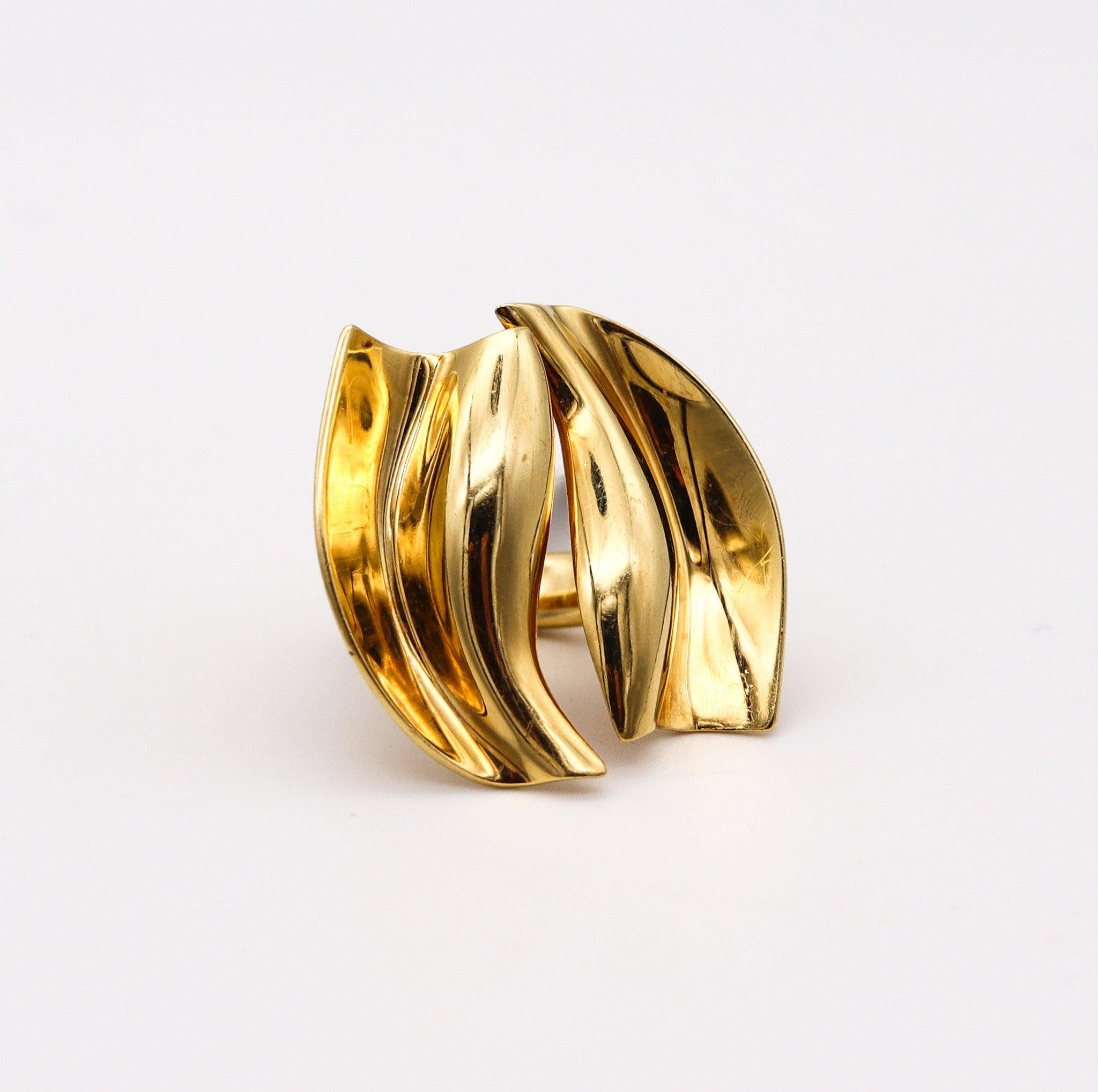 Modernist TIFFANY & CO. By Frank Gehry Sculptural Cocktail Ring In Solid 18Kt Yellow Gold