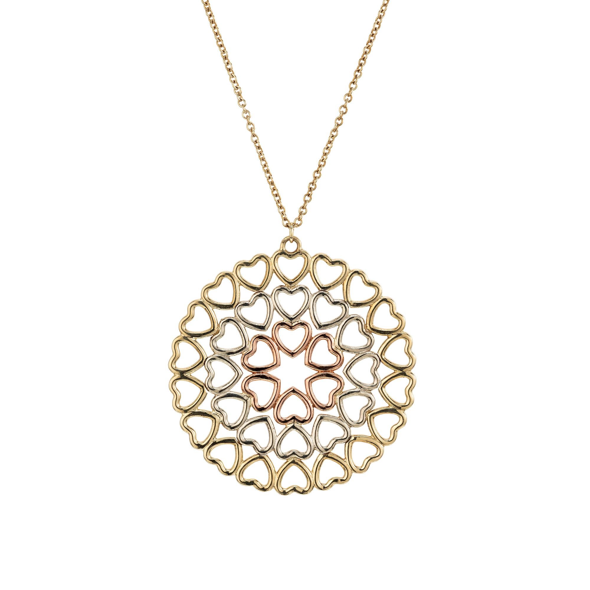 Collier à pendentif couronne de cœurs en or tricolore de Tiffany & Co. by Pablo Picasso Pour femmes en vente
