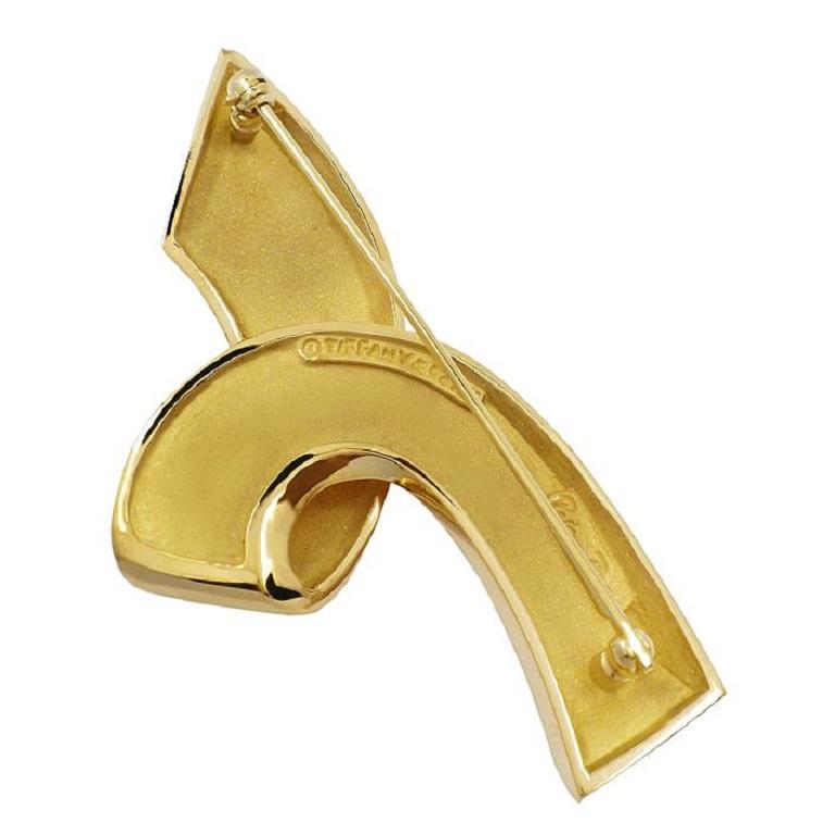 Tiffany & Co by Paloma Picasso 18k Yellow Gold Ribbon Brooch In Good Condition For Sale In Sherman Oaks, CA