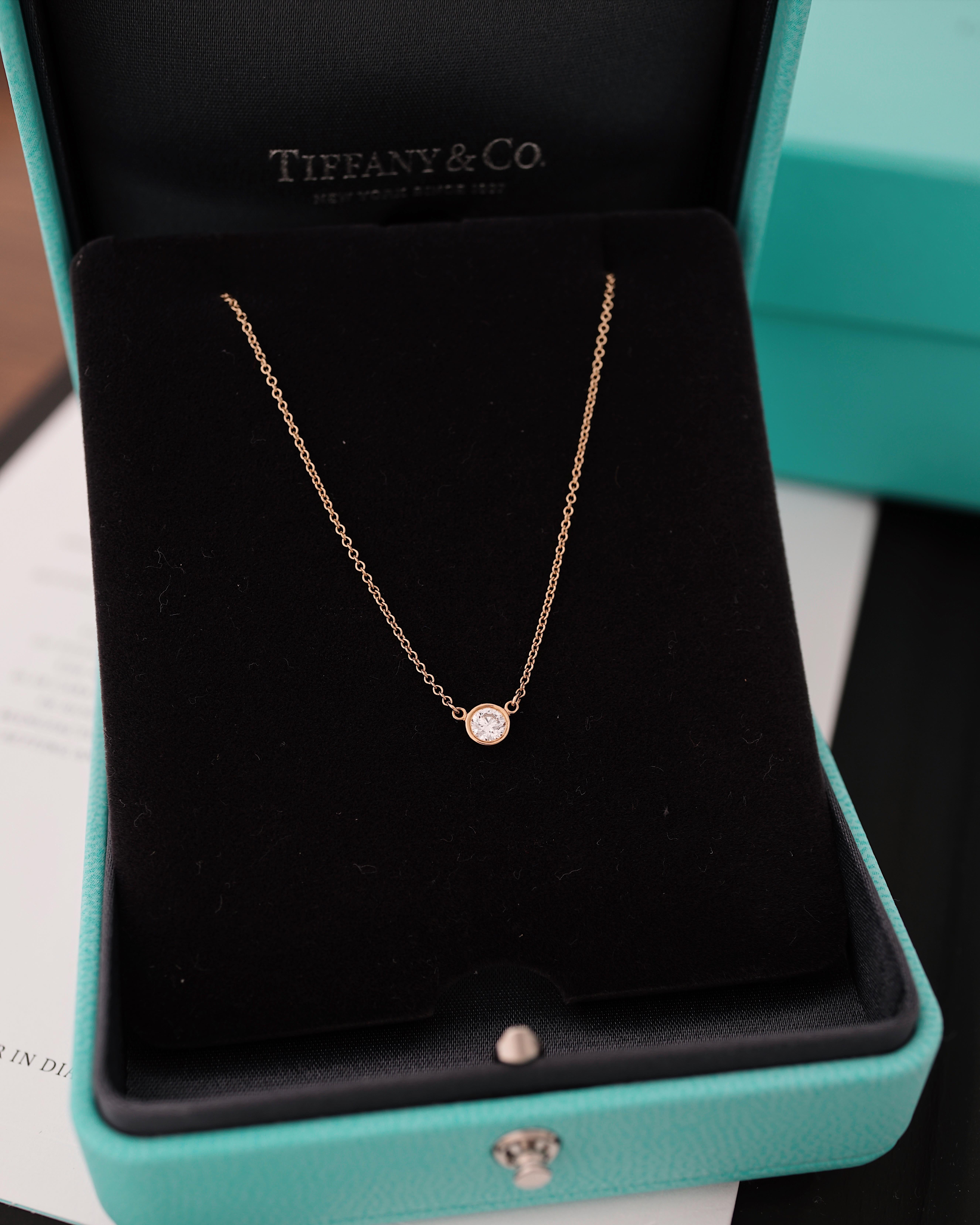Tiffany & Co, By the Yard 0.24 Carat H/VVS1 Diamond & 18K Yellow Gold Necklace In Excellent Condition For Sale In Paris, FR