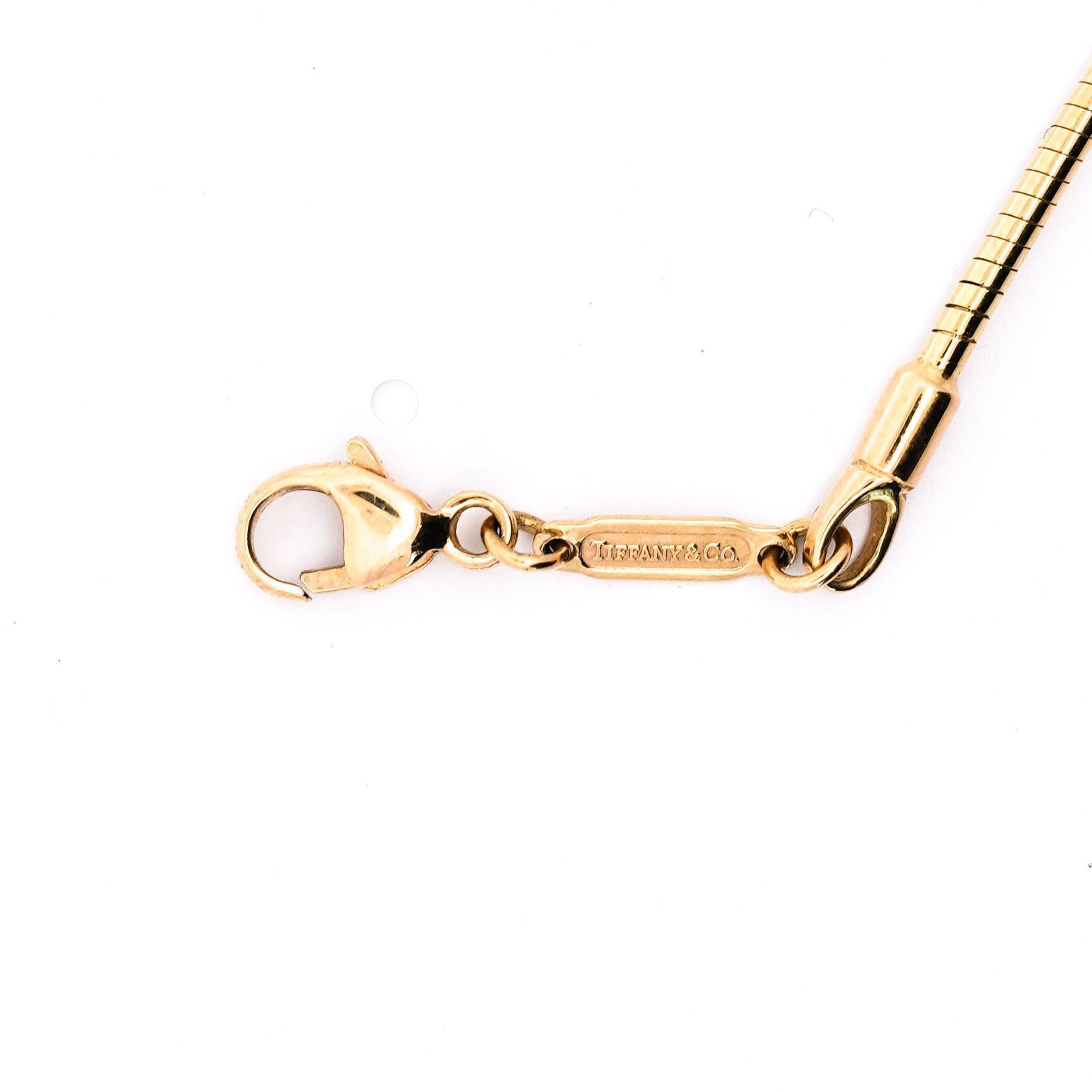 Tiffany & Co. Colgante de Cornalina en Collar de Cadena de Serpiente de Oro de 18K Moderno