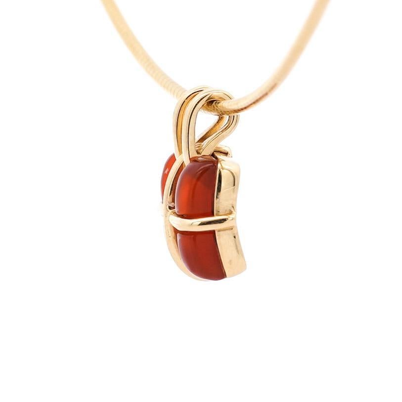 Tiffany & Co. Colgante de Cornalina en Collar de Cadena de Serpiente de Oro de 18K Corte brillante